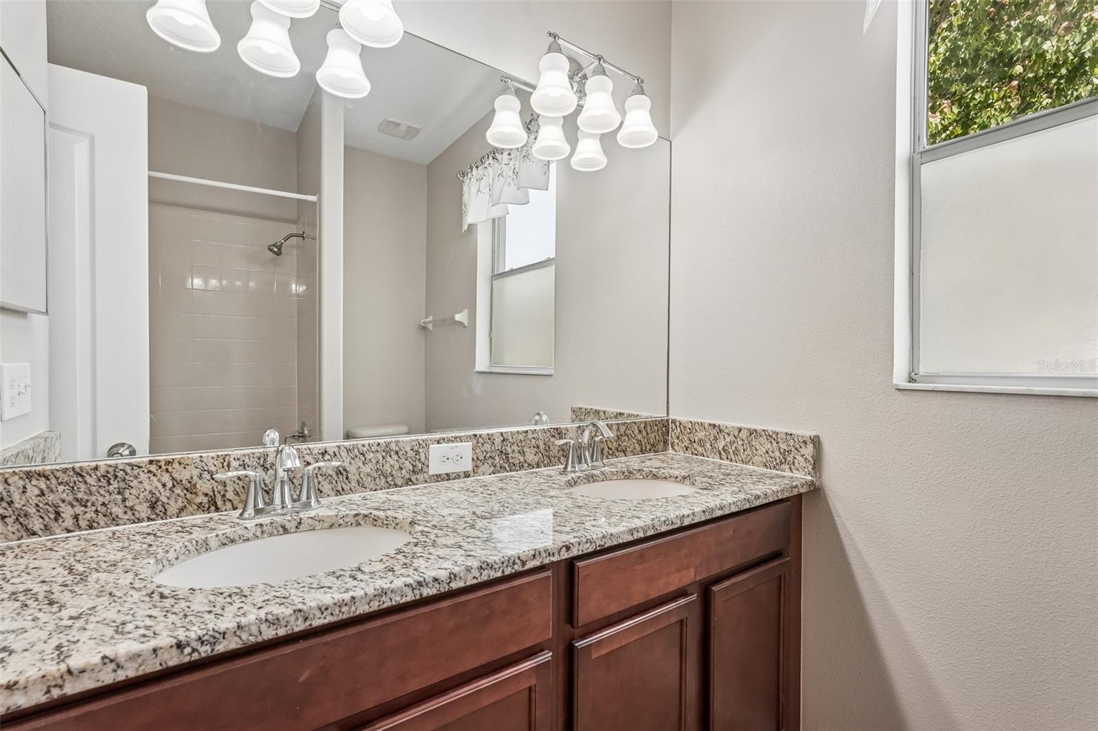 2426 CUMBERLAND CLIFF DR — photo 24
