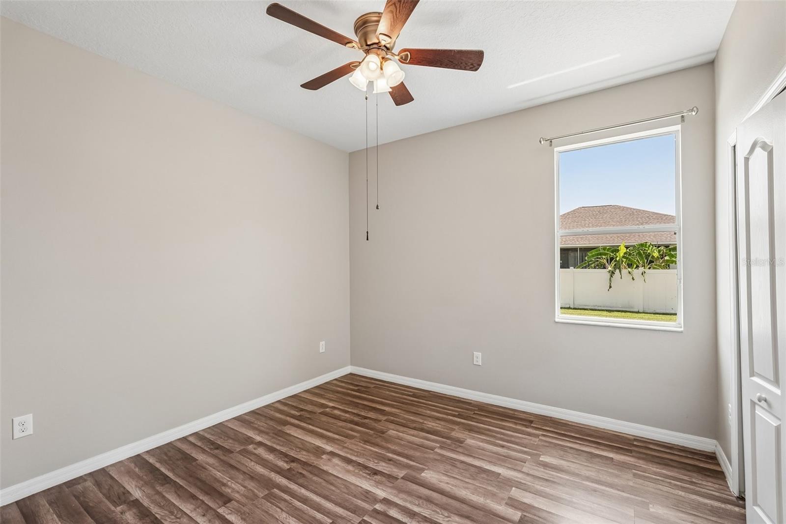 2426 CUMBERLAND CLIFF DR — photo 23