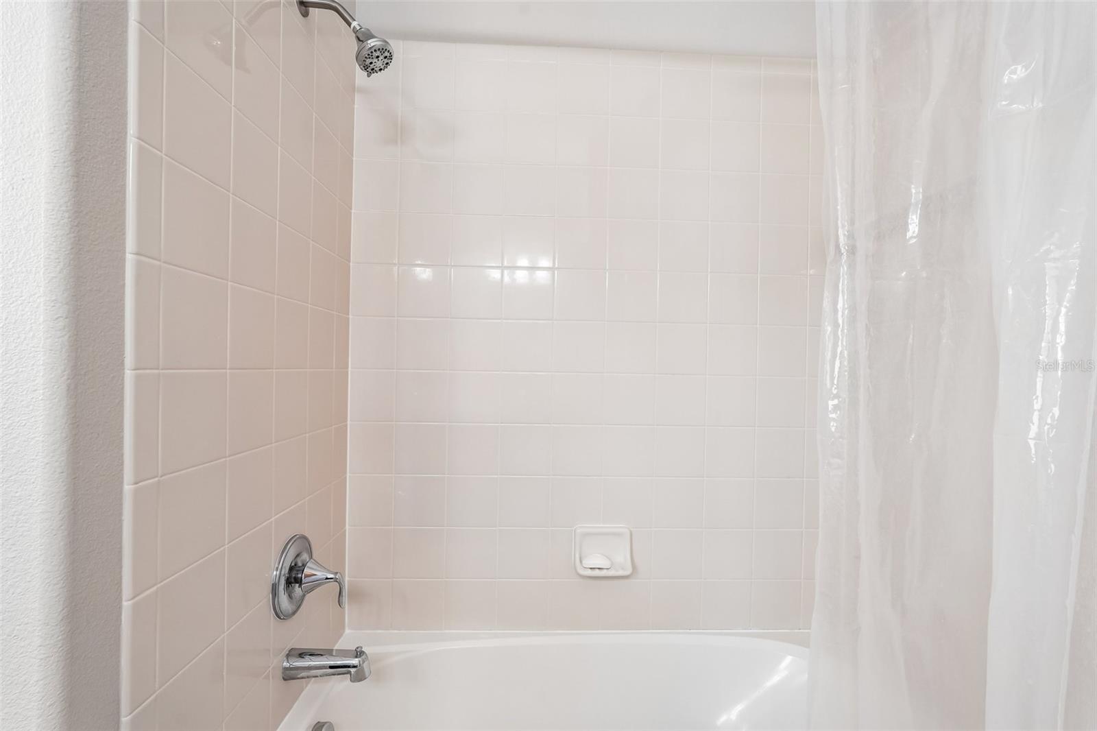 2426 CUMBERLAND CLIFF DR — photo 25