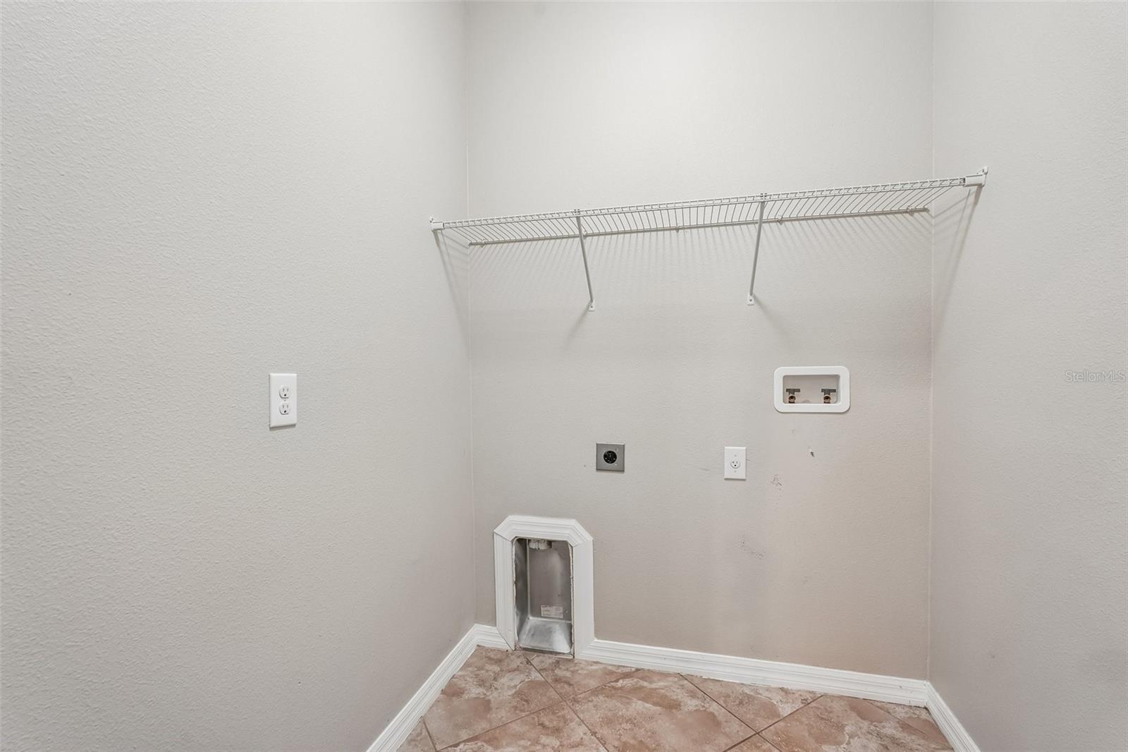 2426 CUMBERLAND CLIFF DR — photo 31