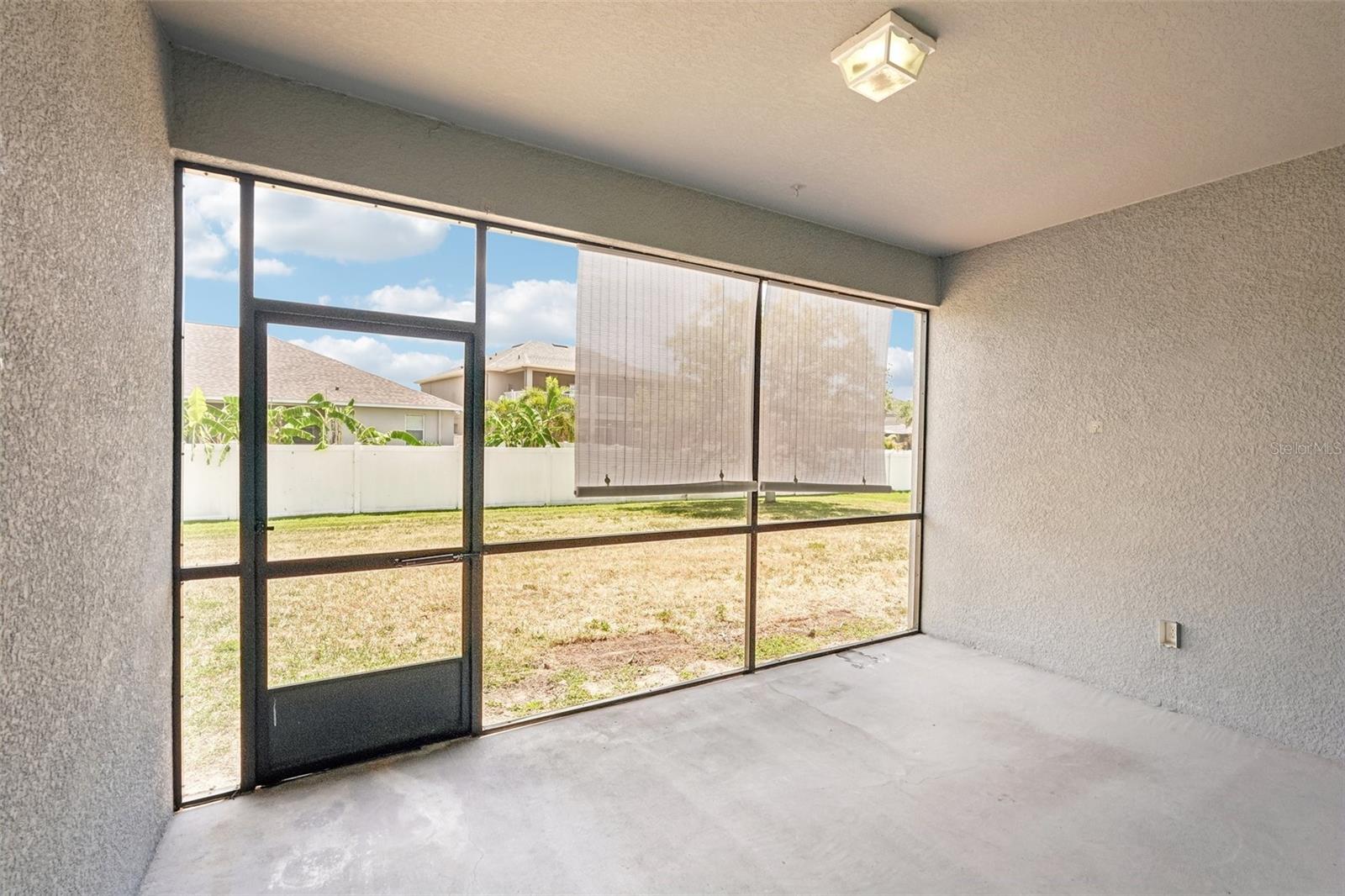 2426 CUMBERLAND CLIFF DR — photo 33
