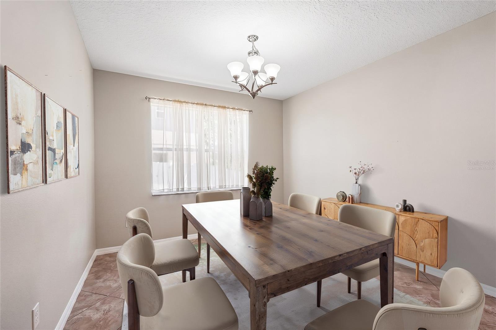 2426 CUMBERLAND CLIFF DR — photo 2