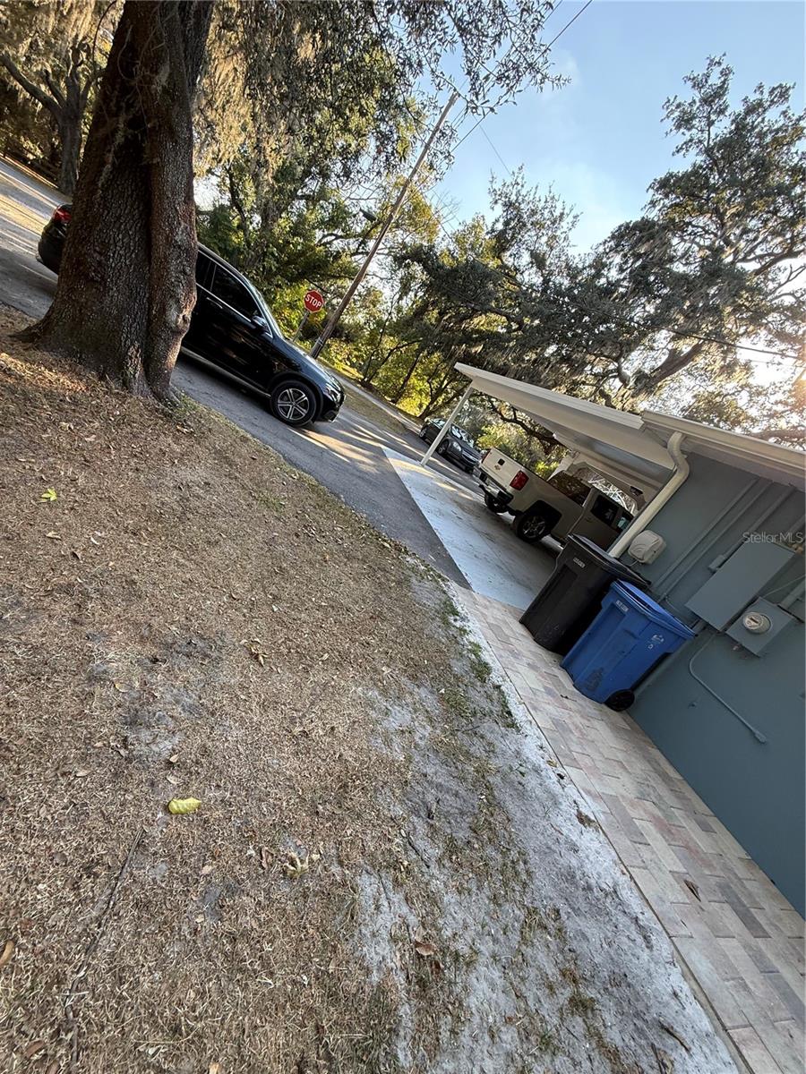 LAKESIDE DR — photo 11