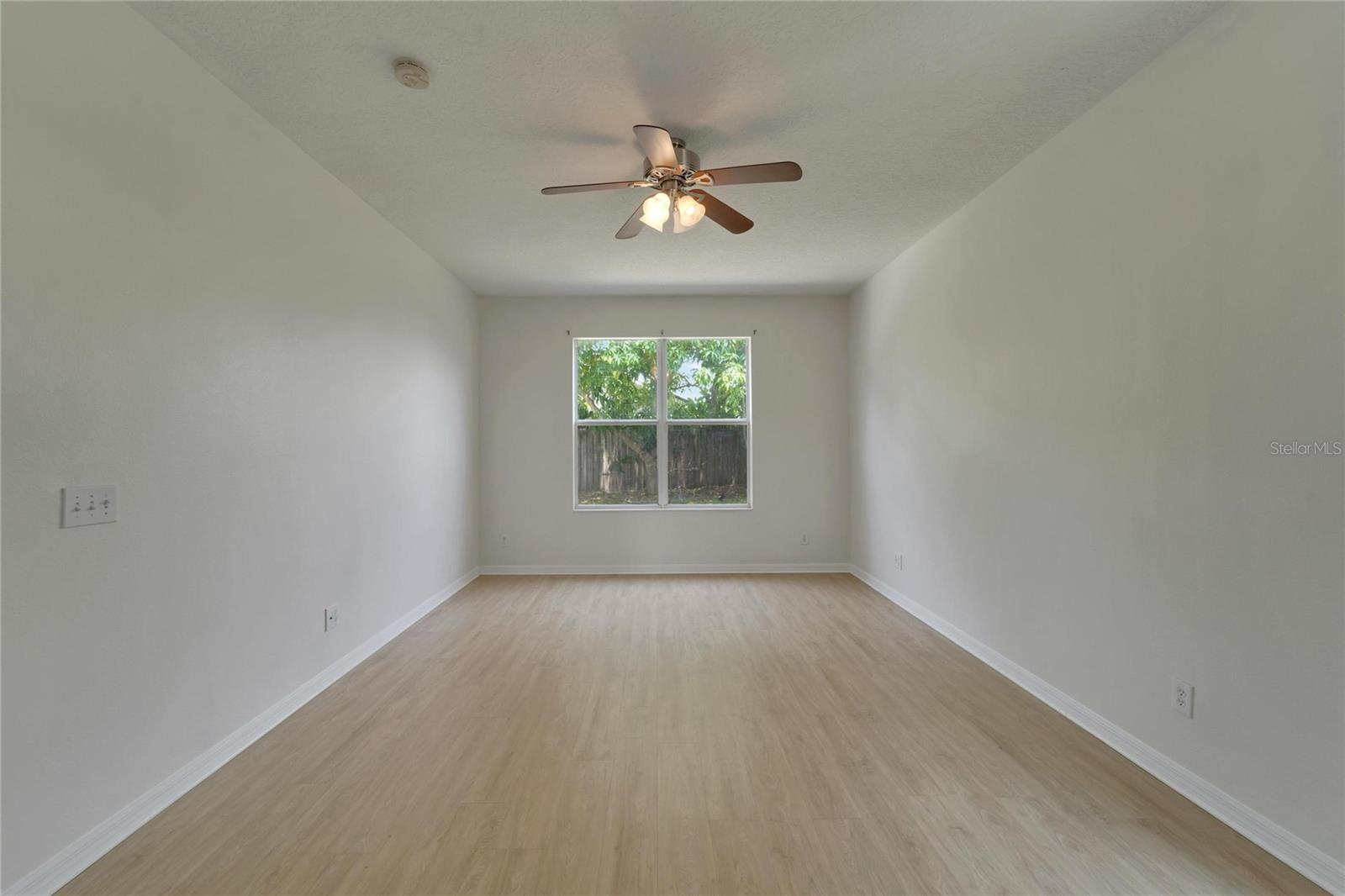 411 DURHAM SHORE CT — photo 33