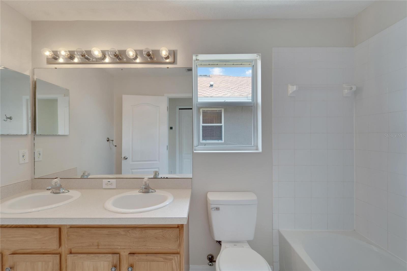 411 DURHAM SHORE CT — photo 54