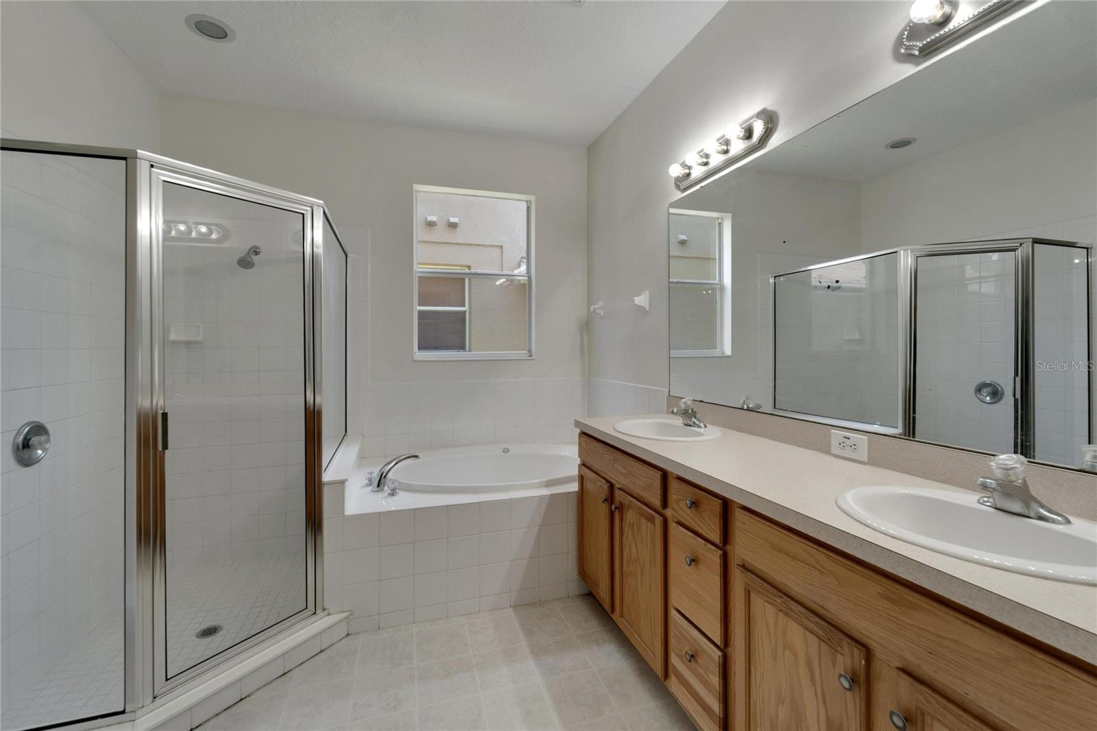 411 DURHAM SHORE CT — photo 39