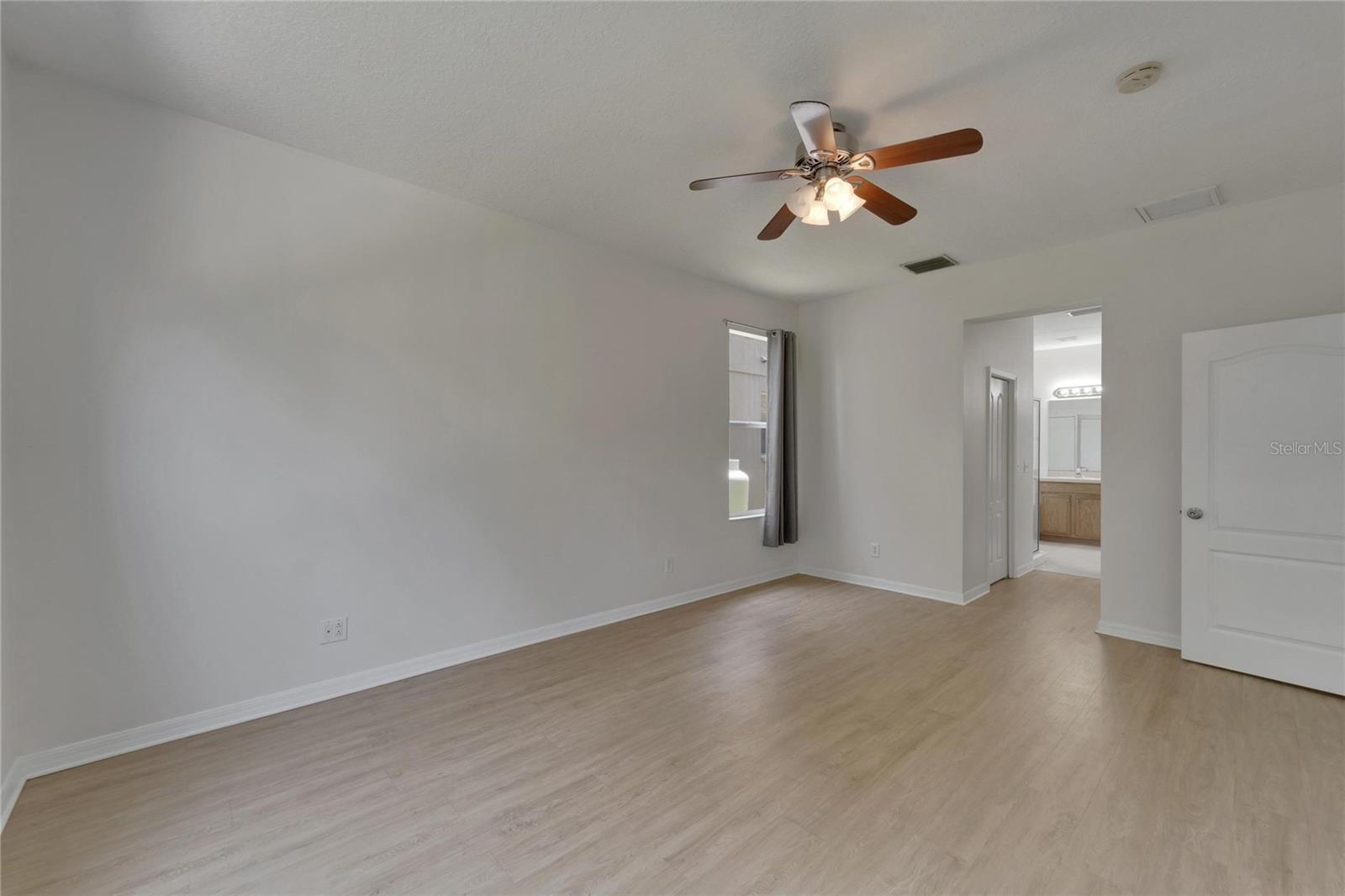 411 DURHAM SHORE CT — photo 34