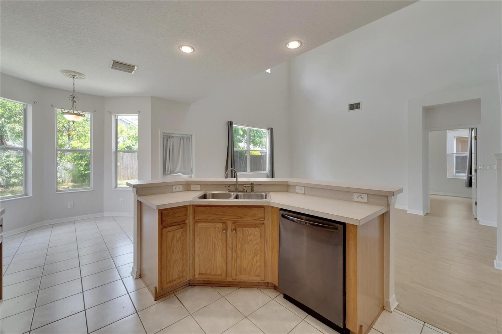 411 DURHAM SHORE CT — photo 28