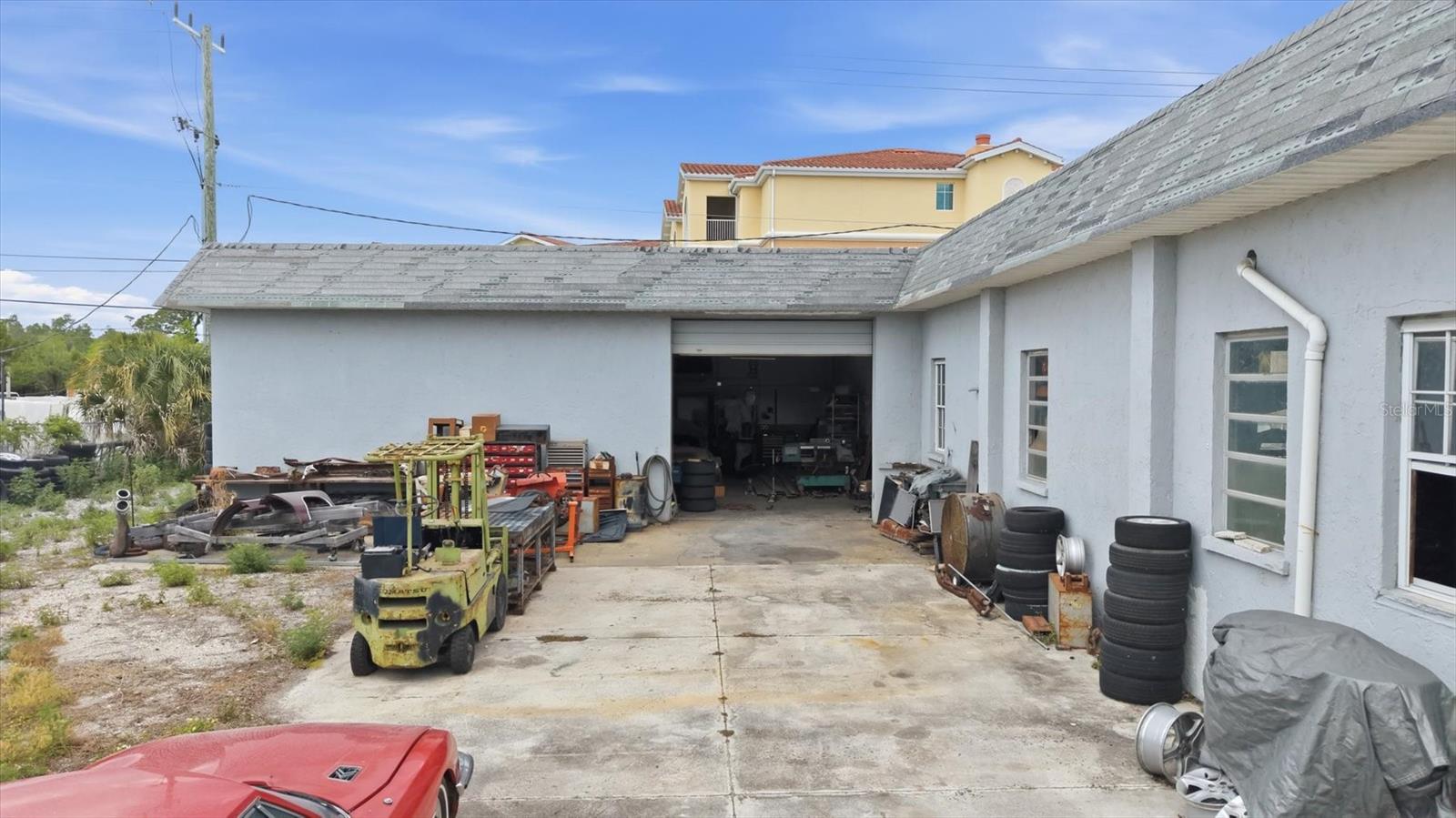 629 E VENICE AVE — photo 14