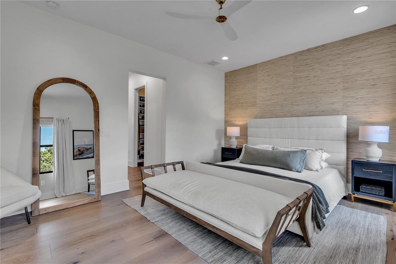 2308 N RIDGEWOOD AVE — photo 13