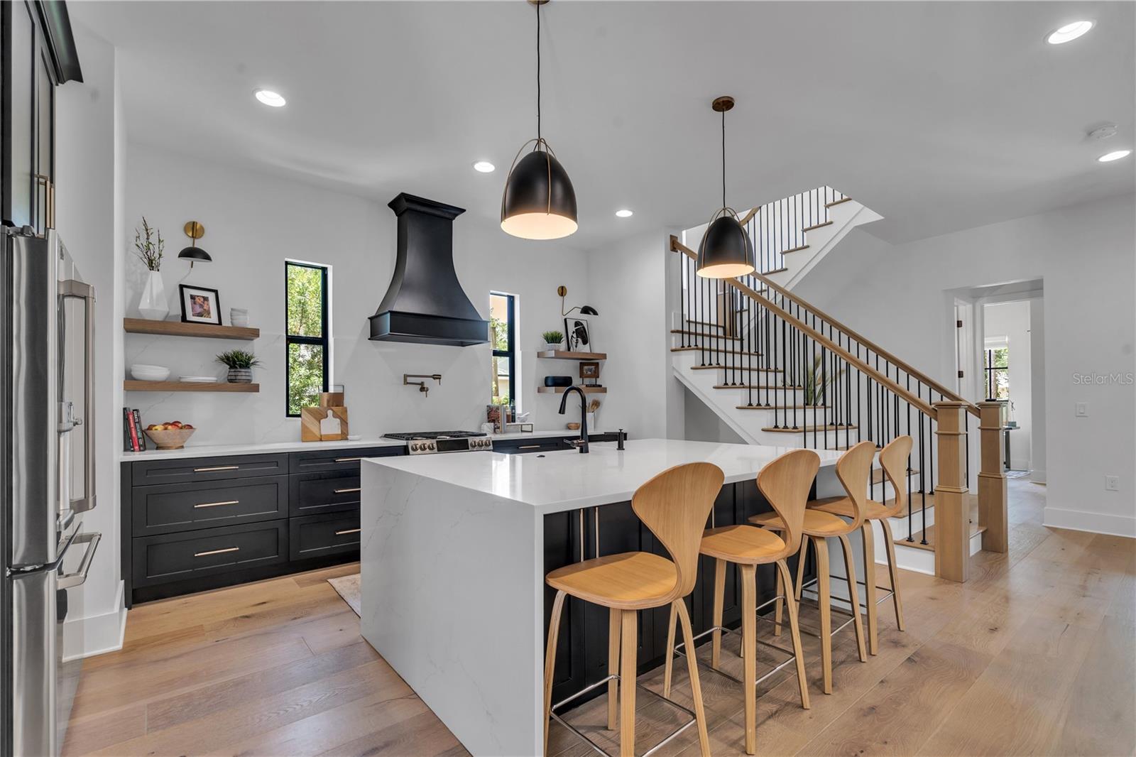 2308 N RIDGEWOOD AVE — photo 8