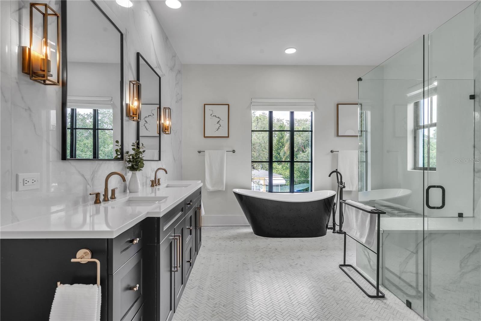 2308 N RIDGEWOOD AVE — photo 11