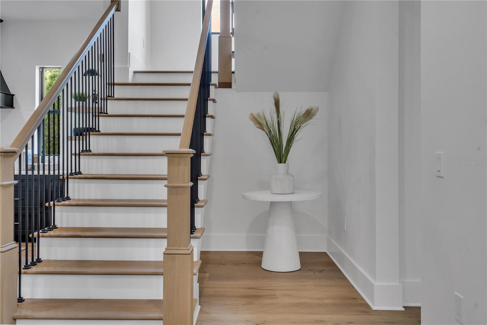 2308 N RIDGEWOOD AVE — photo 4