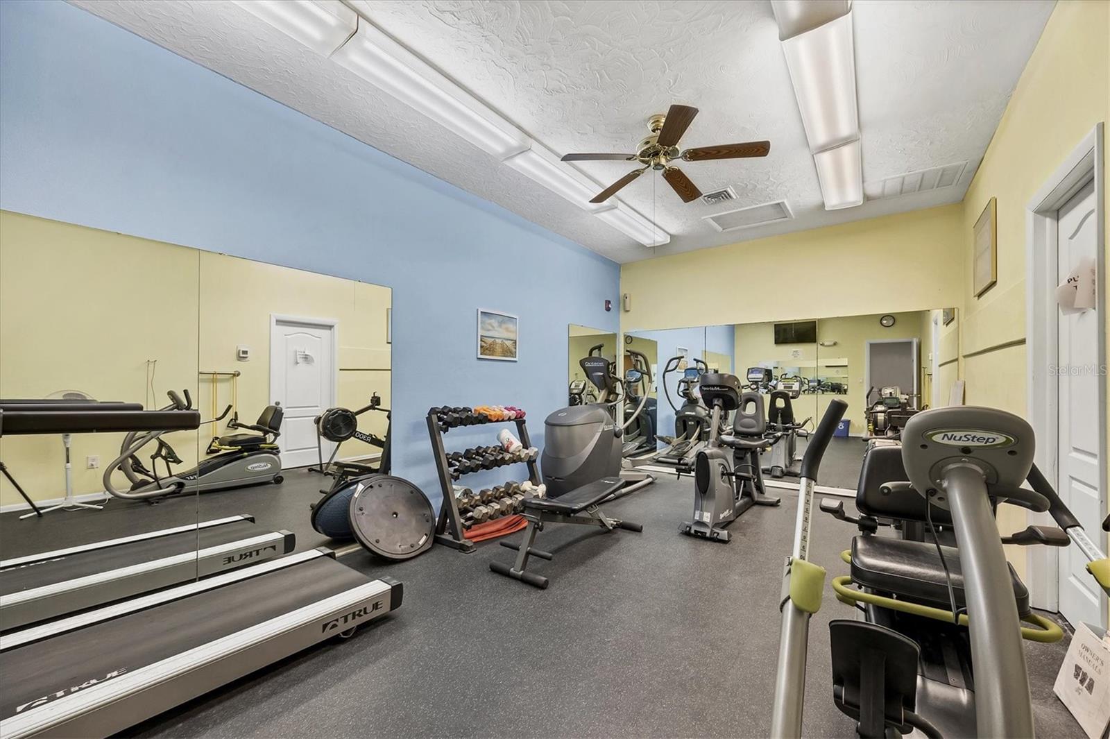 1215 S PORTOFINO DR #406 — photo 36