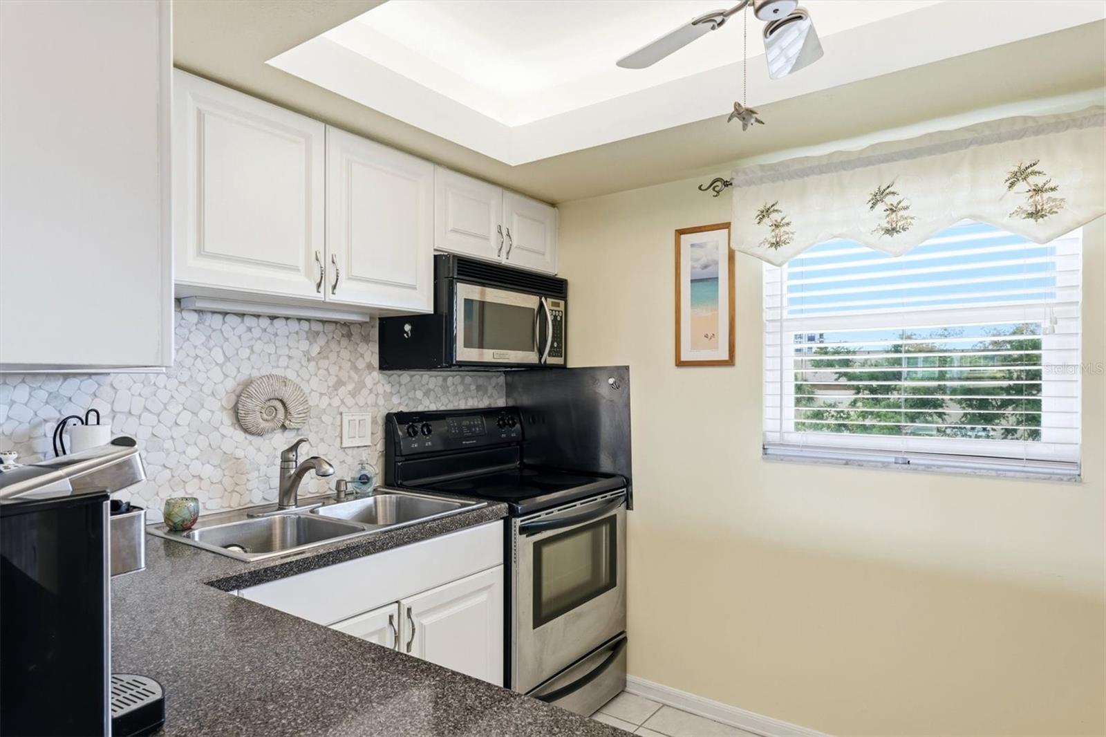 1215 S PORTOFINO DR #406 — photo 14