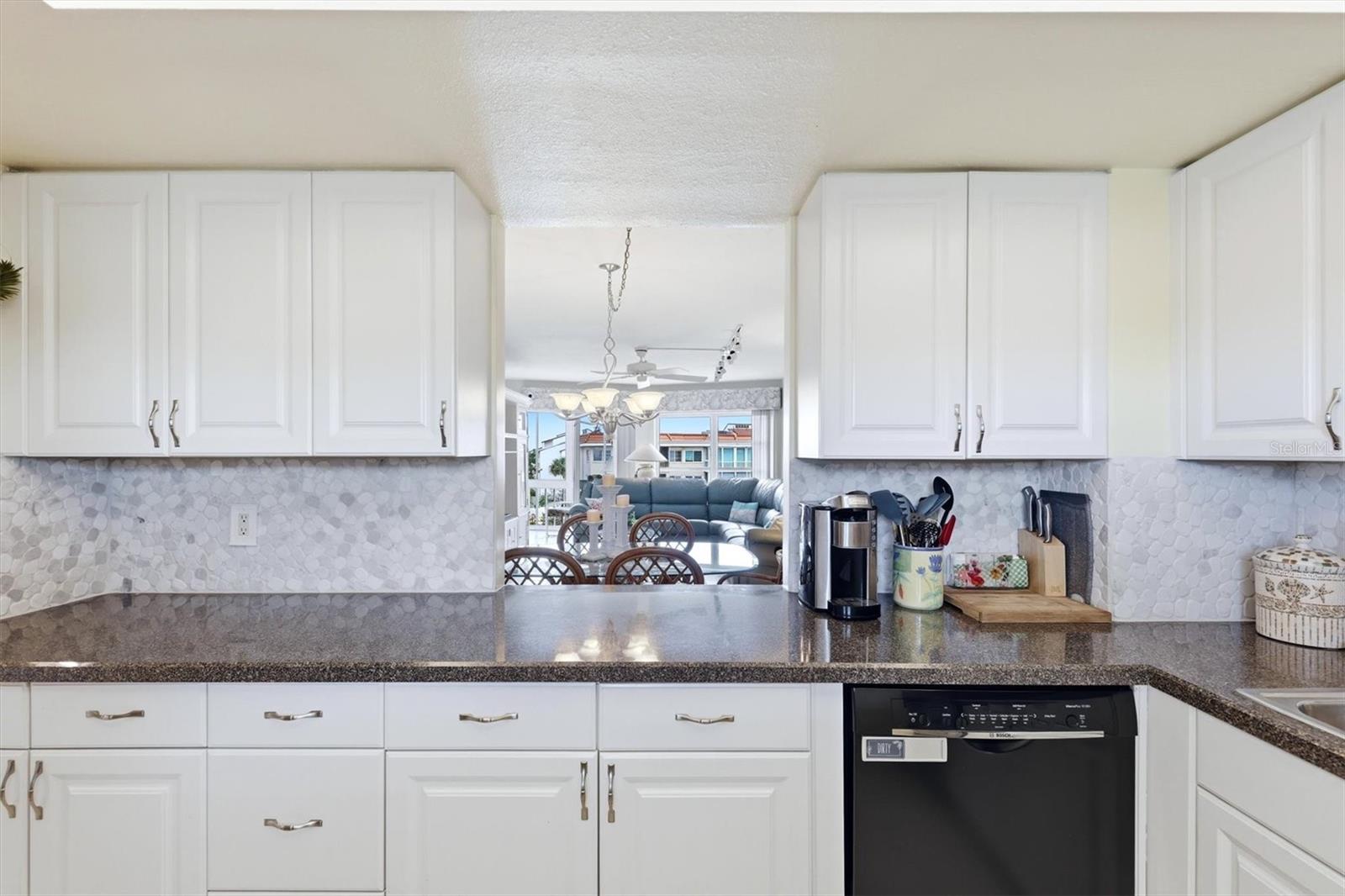 1215 S PORTOFINO DR #406 — photo 15