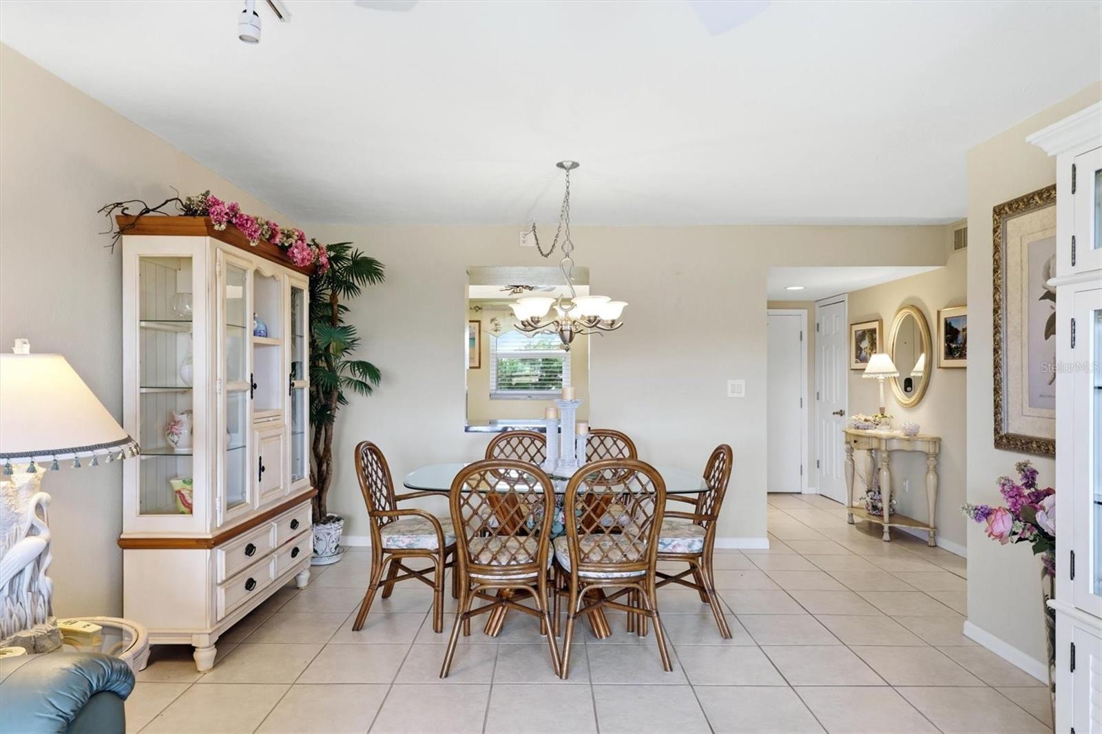 1215 S PORTOFINO DR #406 — photo 9