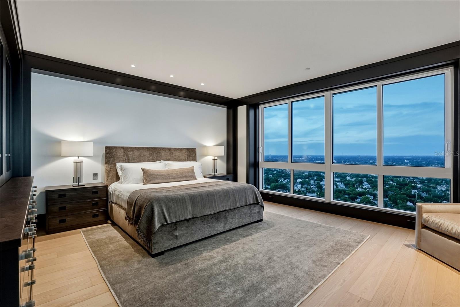 400 BEACH DR NE #2605 — photo 22
