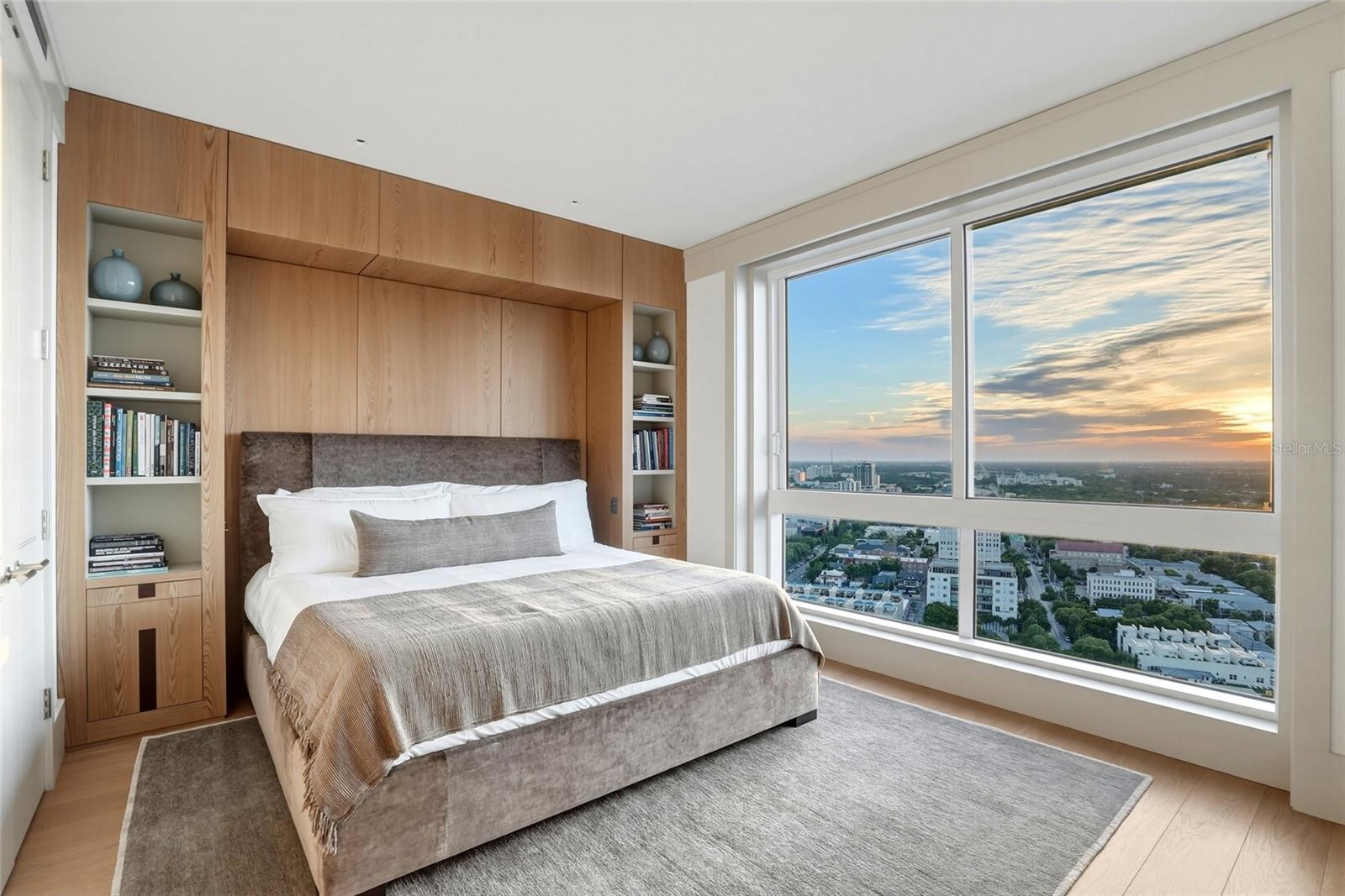 400 BEACH DR NE #2605 — photo 30
