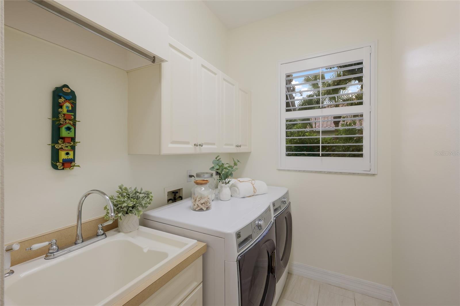 7207 ASHLAND GLN — photo 48