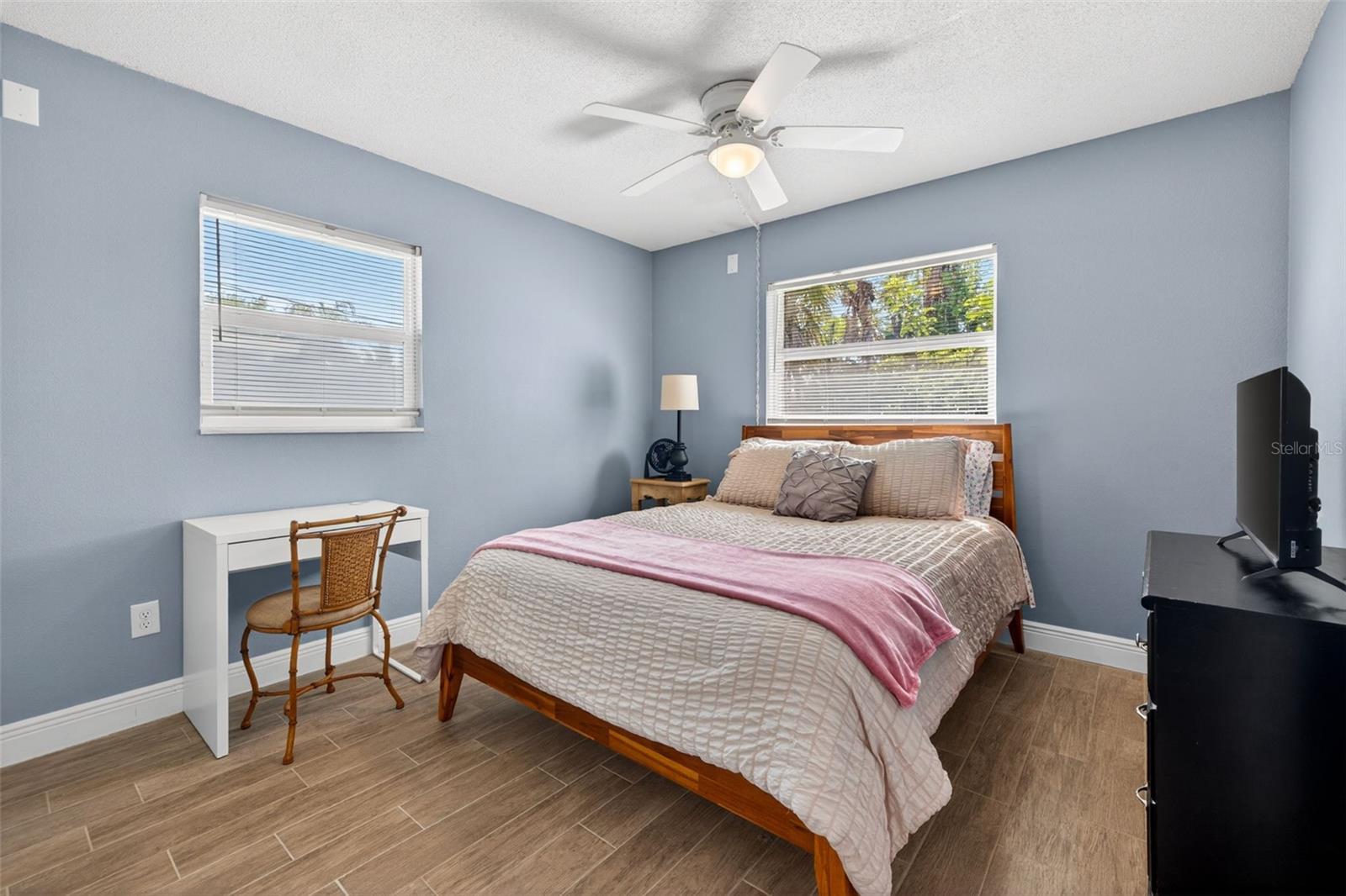 5810 VENETIAN BLVD NE — photo 16