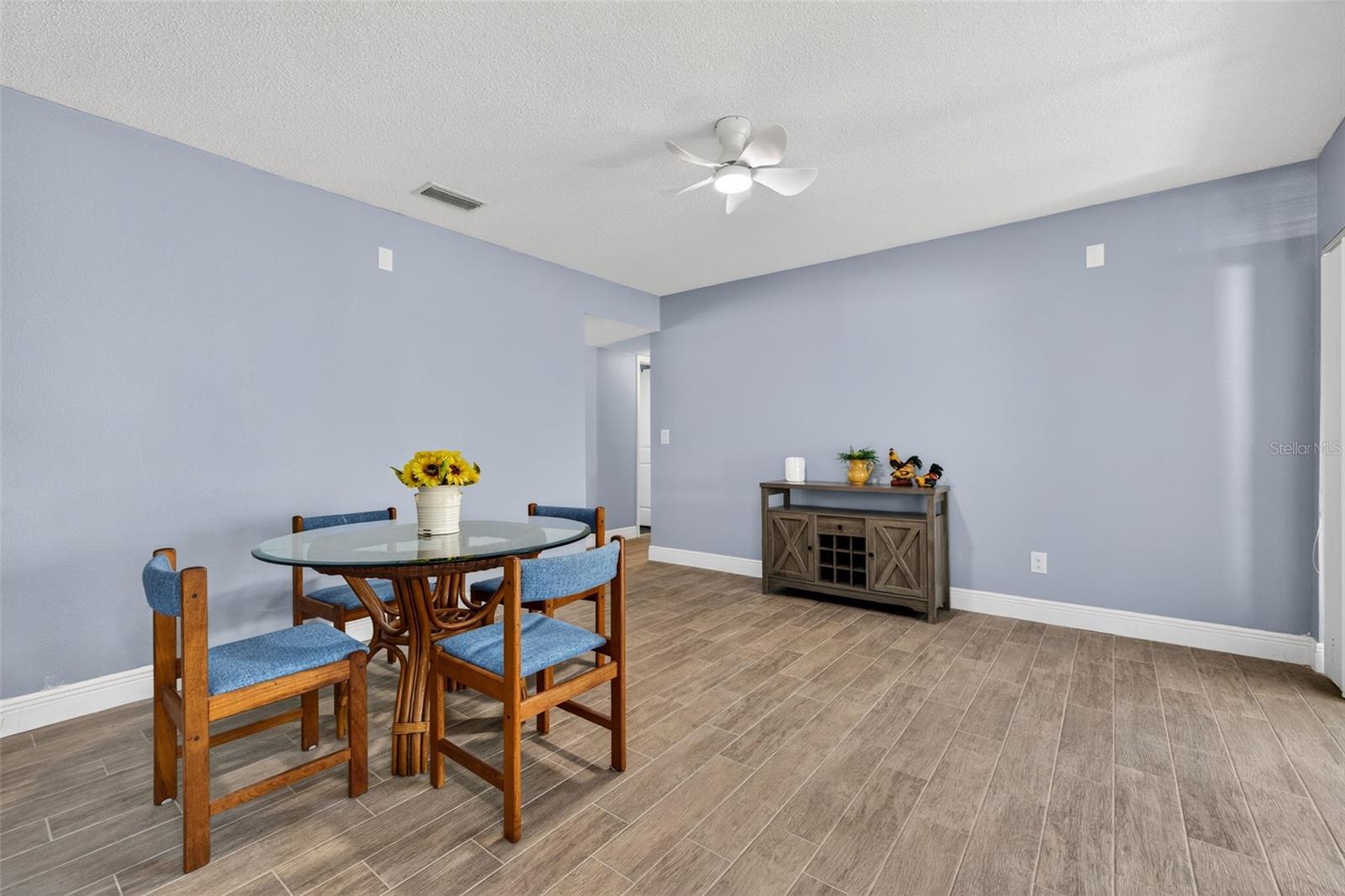 5810 VENETIAN BLVD NE — photo 12