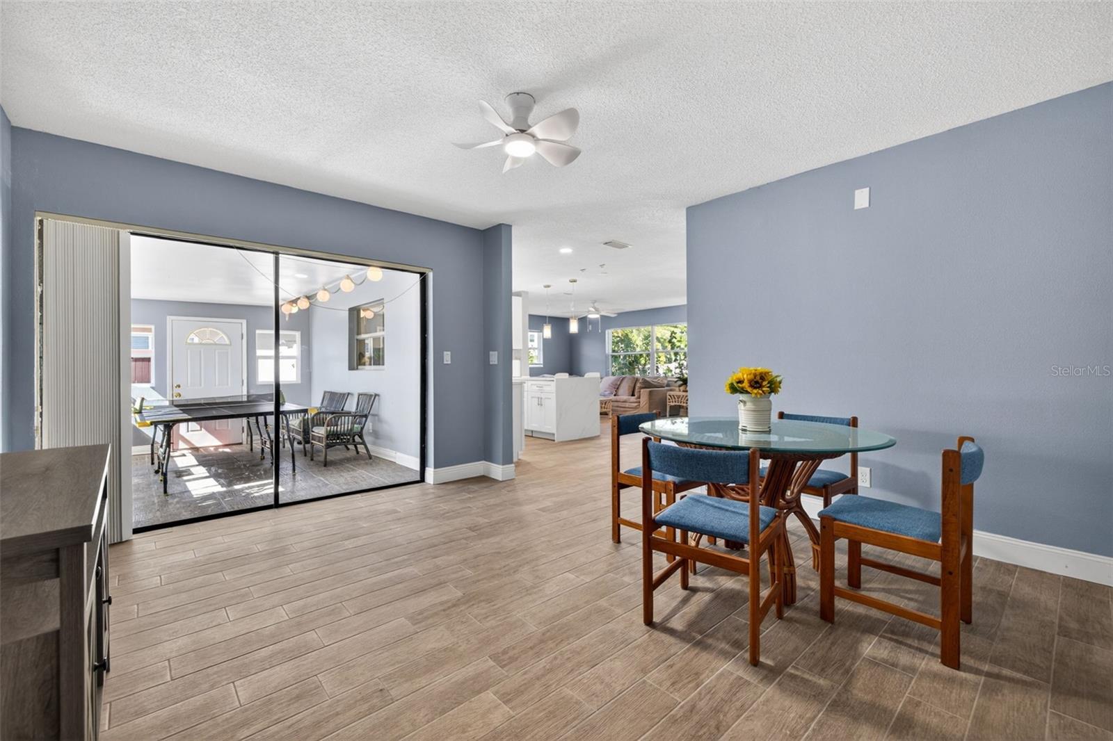 5810 VENETIAN BLVD NE — photo 13