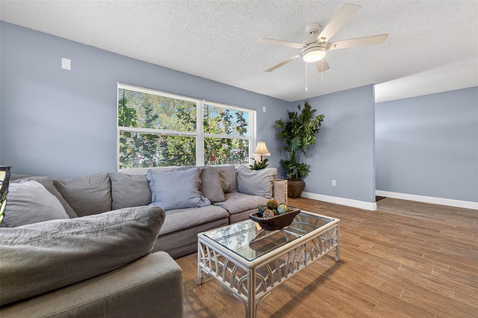 5810 VENETIAN BLVD NE — photo 5