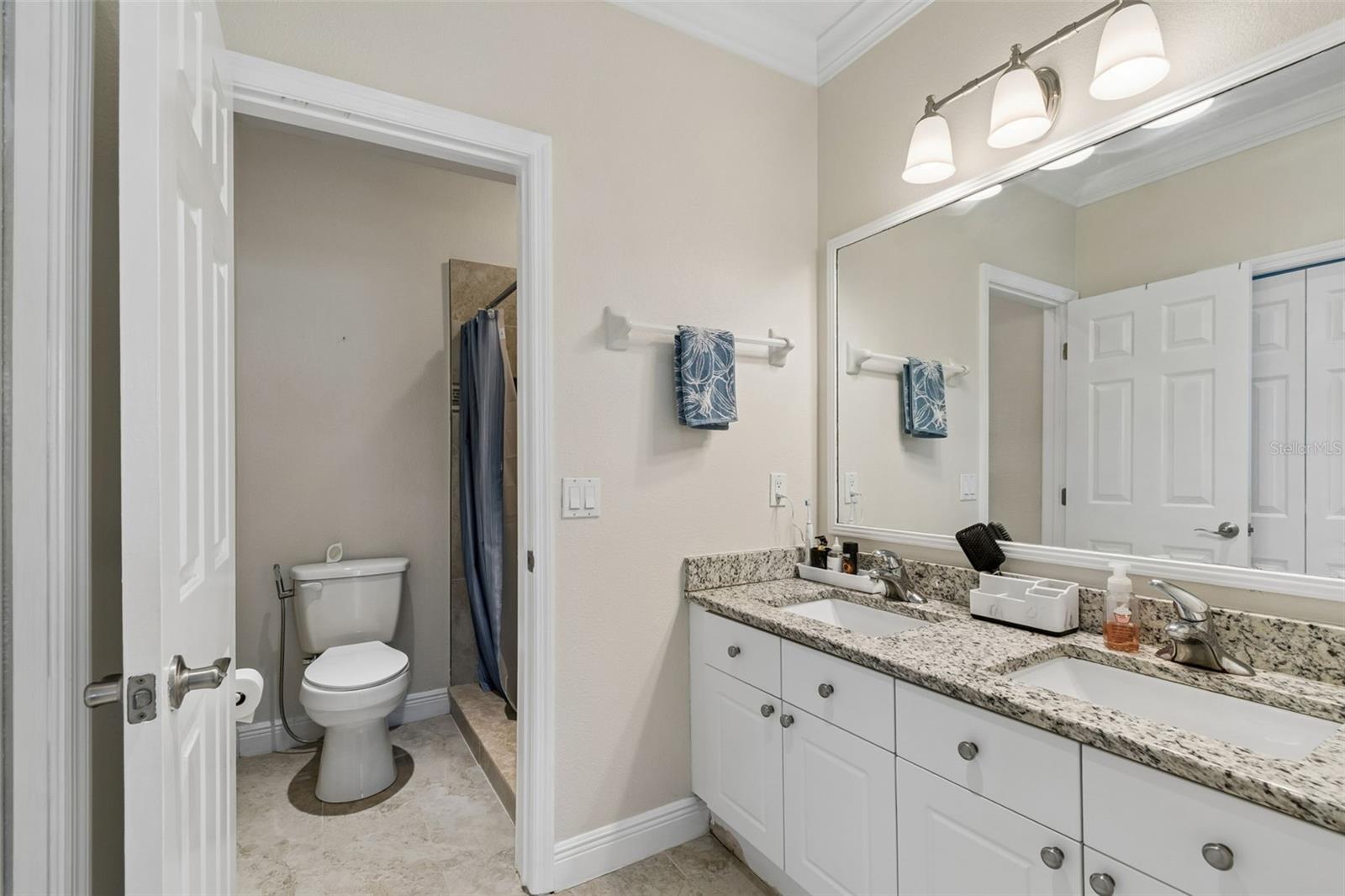 650 SIREN WIND LN — photo 40