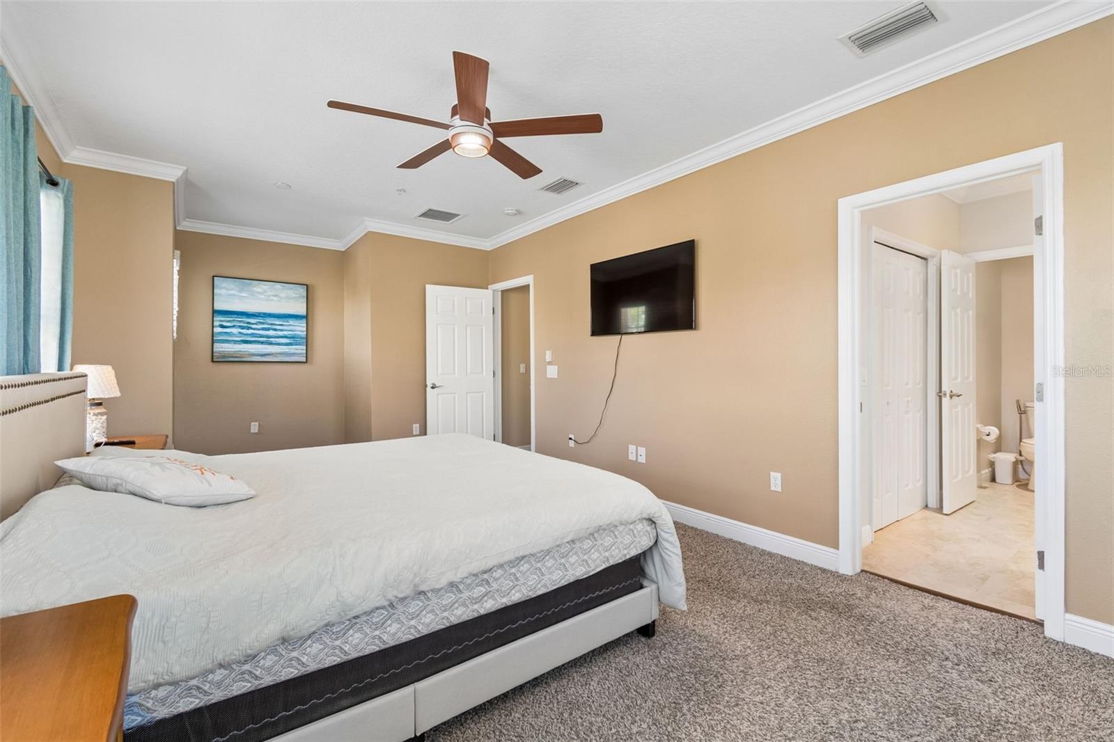 650 SIREN WIND LN — photo 38