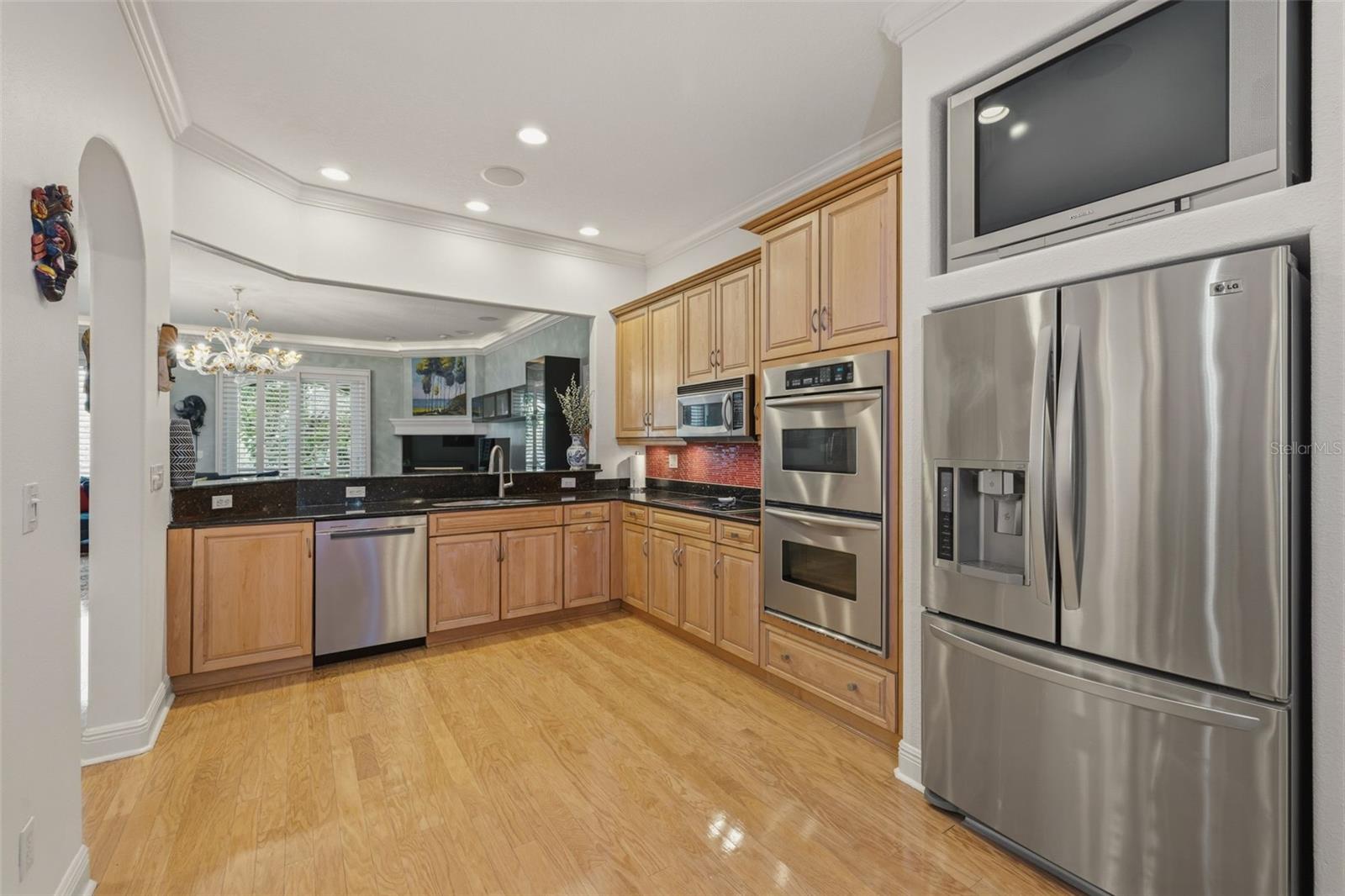 615 SAXONY BLVD — photo 13