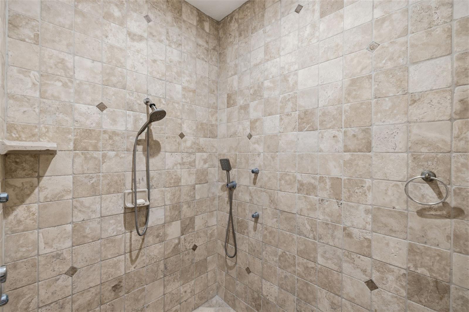 615 SAXONY BLVD — photo 30