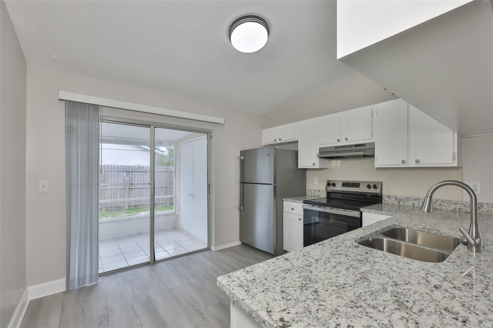 1720 OAK BRANCH CT — photo 8