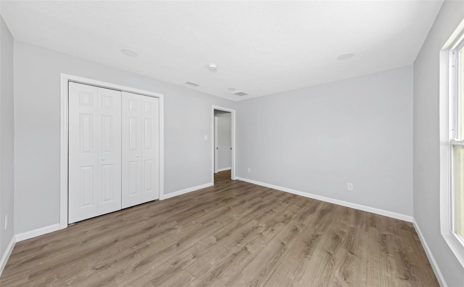 9224 ELZA ST — photo 21