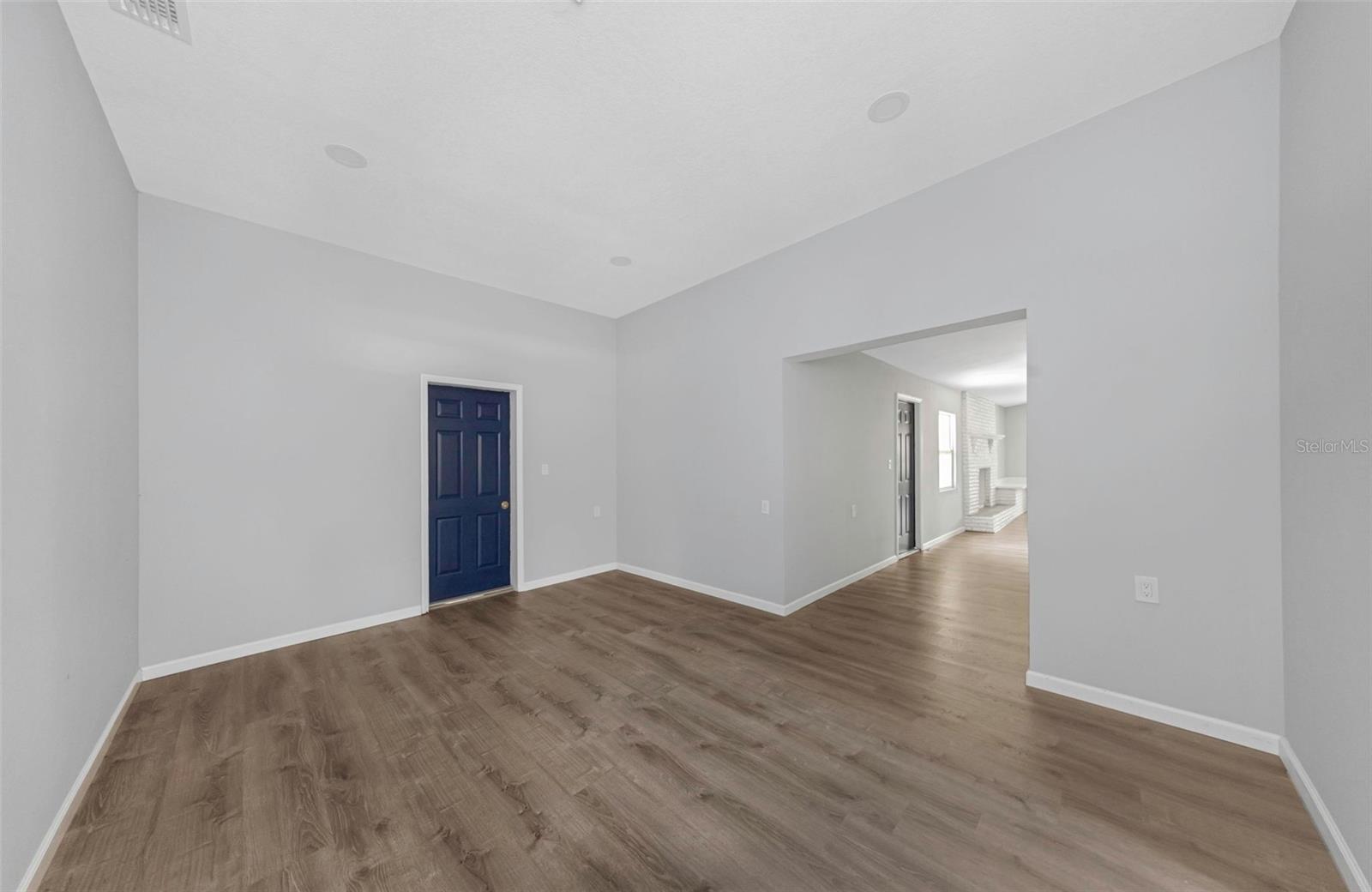 9224 ELZA ST — photo 13