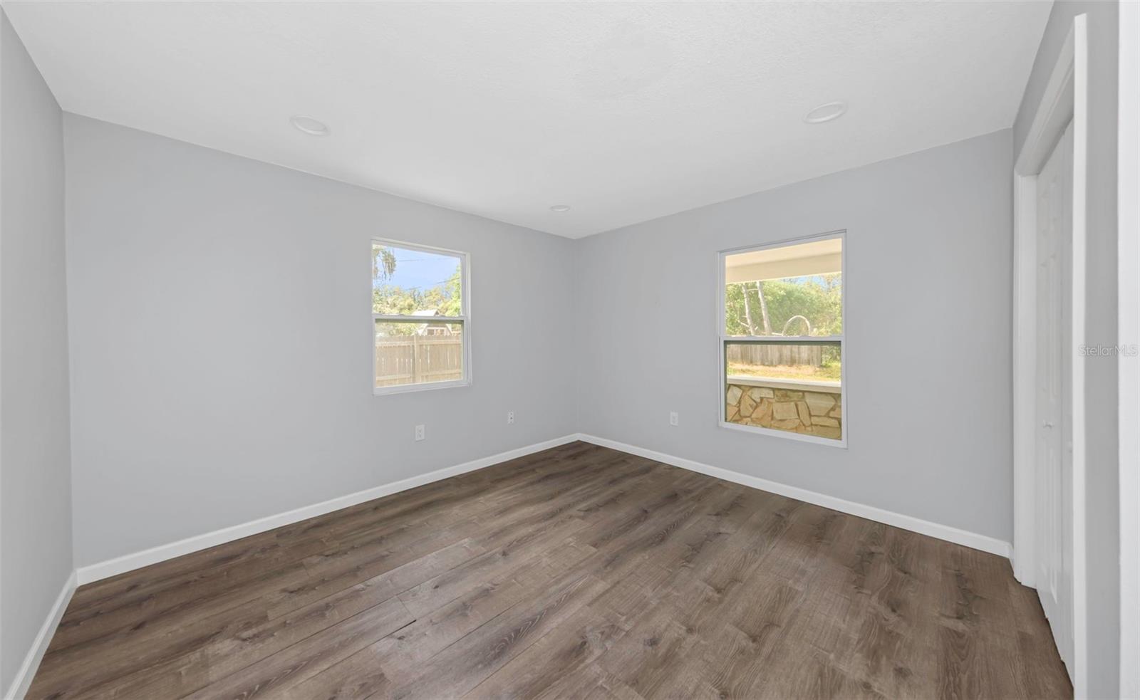 9224 ELZA ST — photo 22