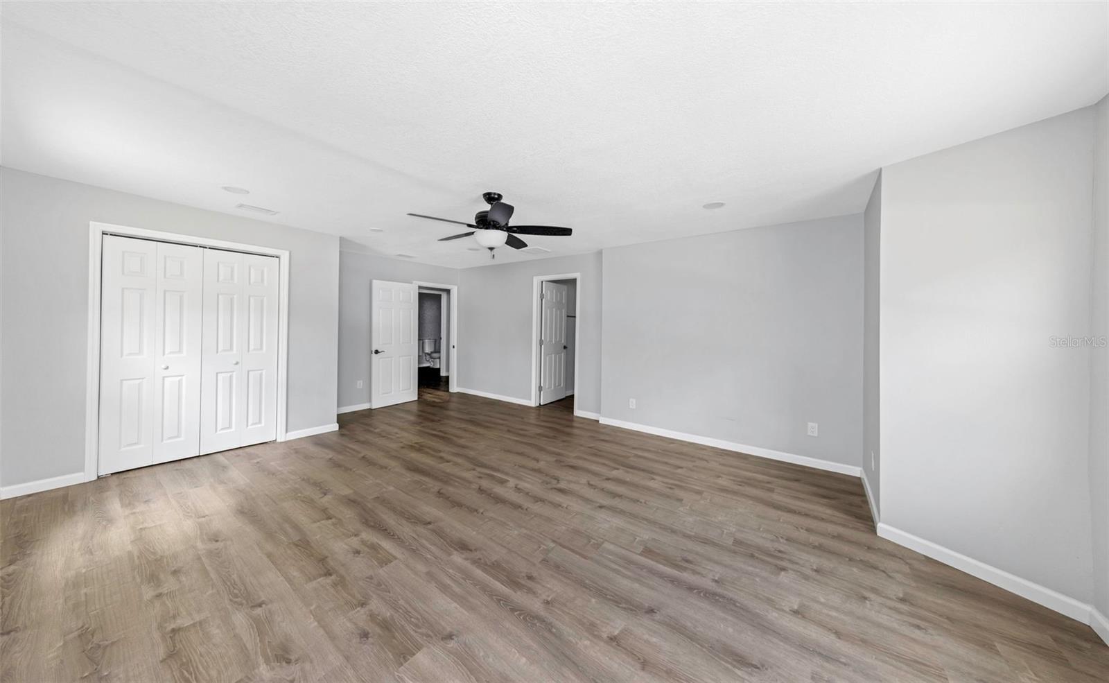 9224 ELZA ST — photo 16