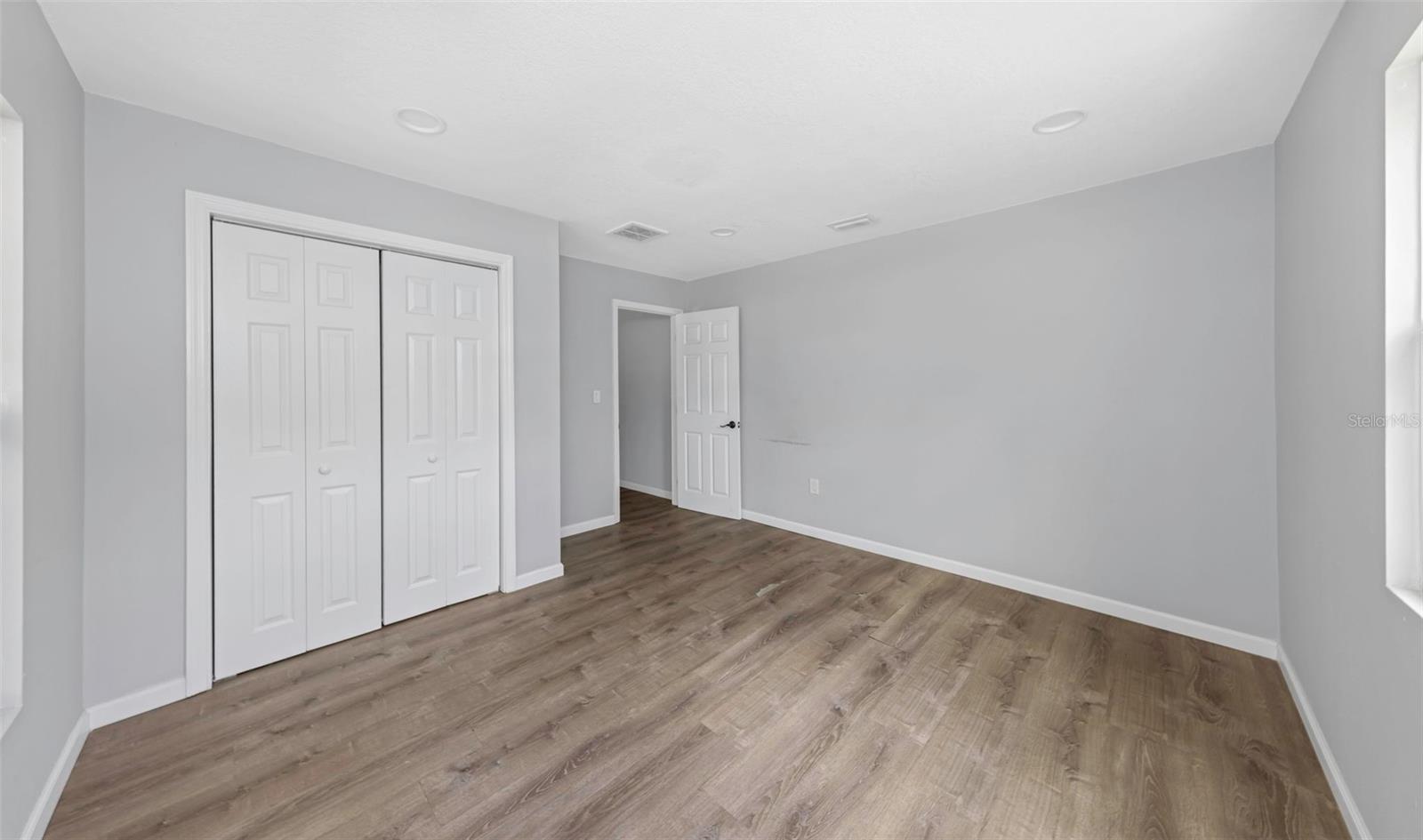 9224 ELZA ST — photo 23