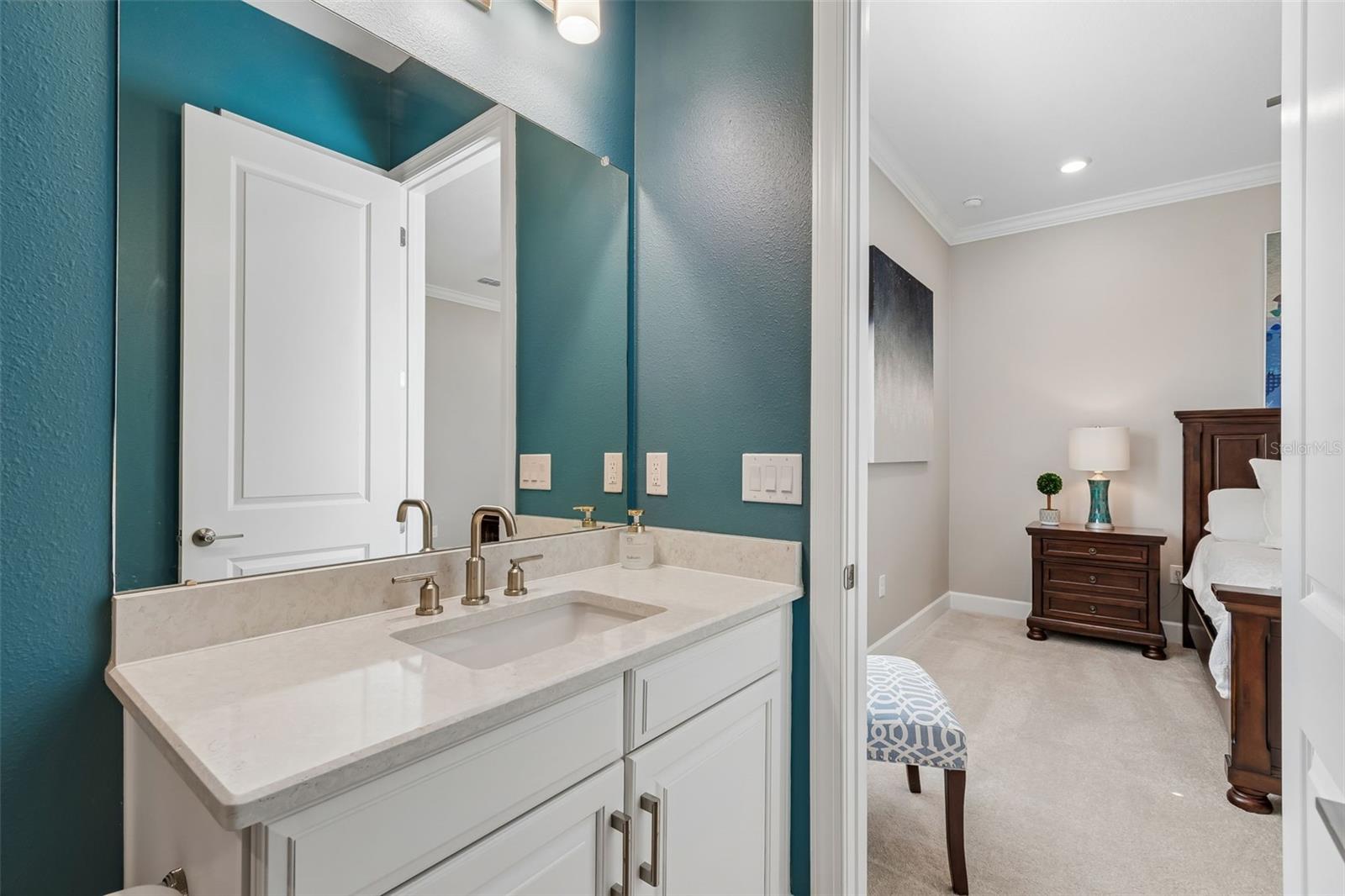 4795 FRECCIA LOOP — photo 48