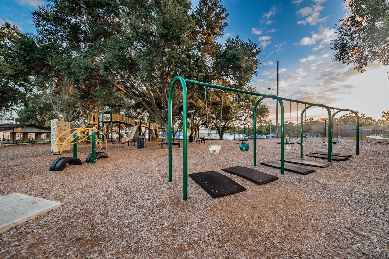1368 WILLIAMS DR — photo 40