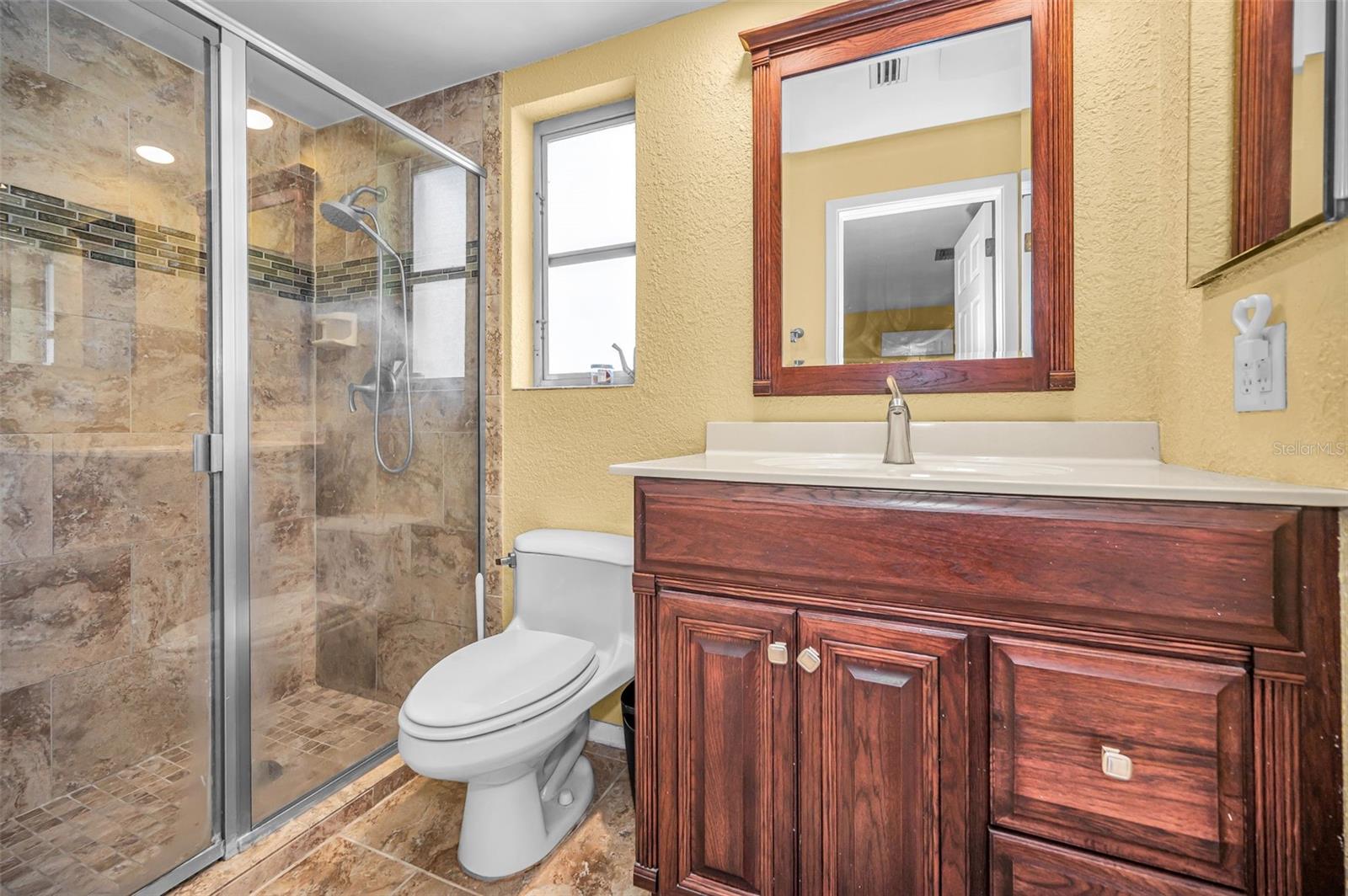 1368 WILLIAMS DR — photo 24