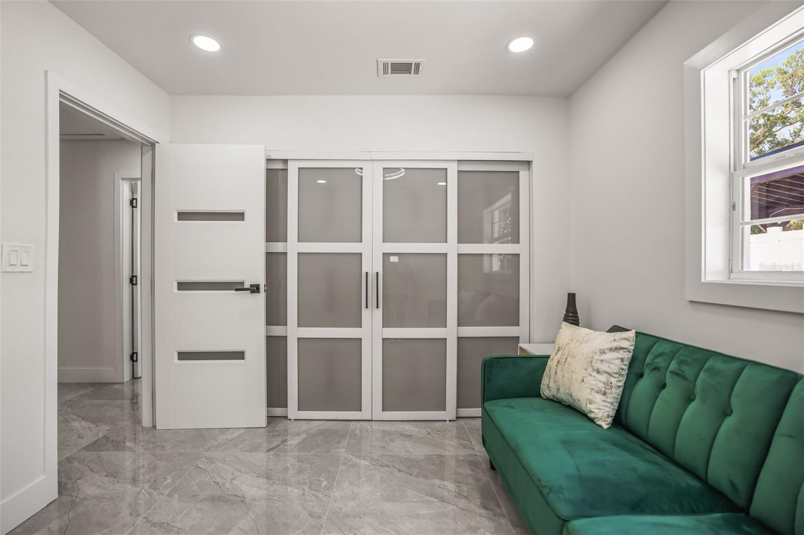 4327 HUNTINGTON ST NE — photo 38