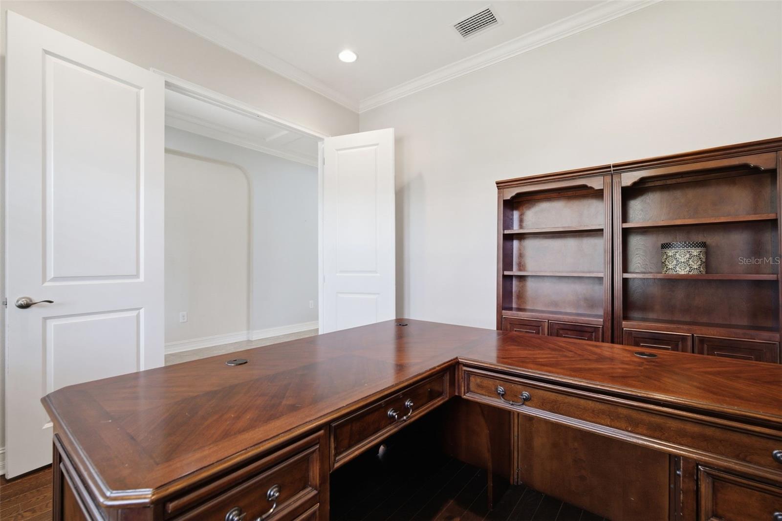 4335 ORTONA LN — photo 11