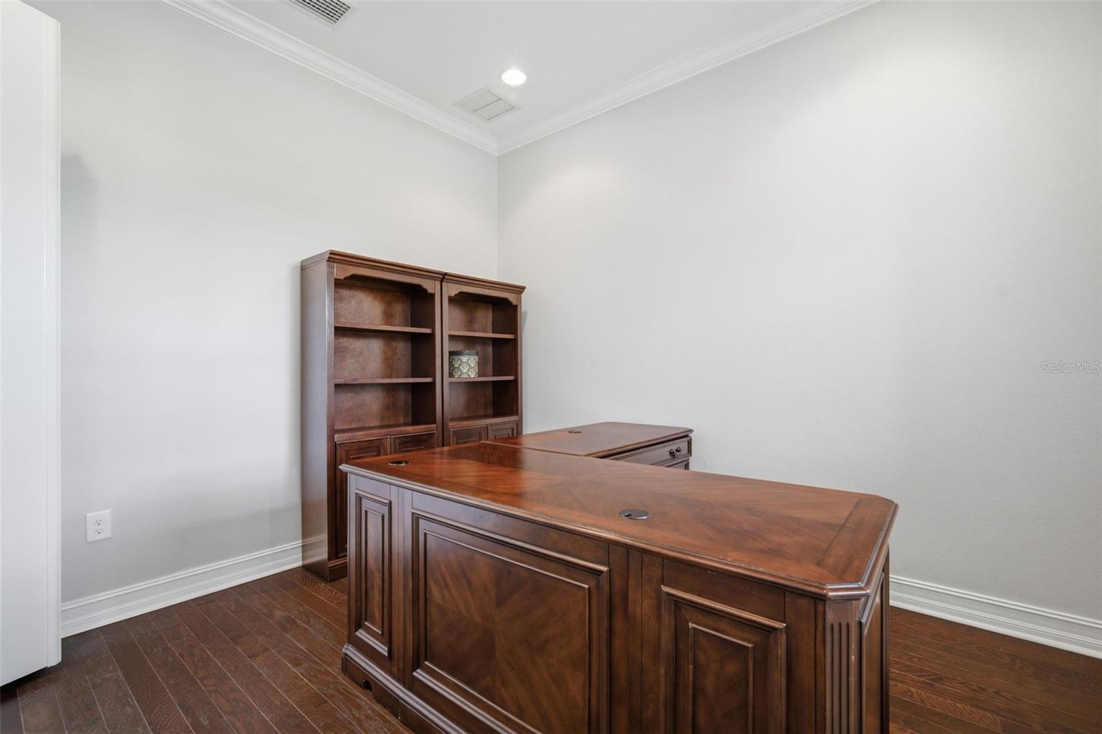 4335 ORTONA LN — photo 10
