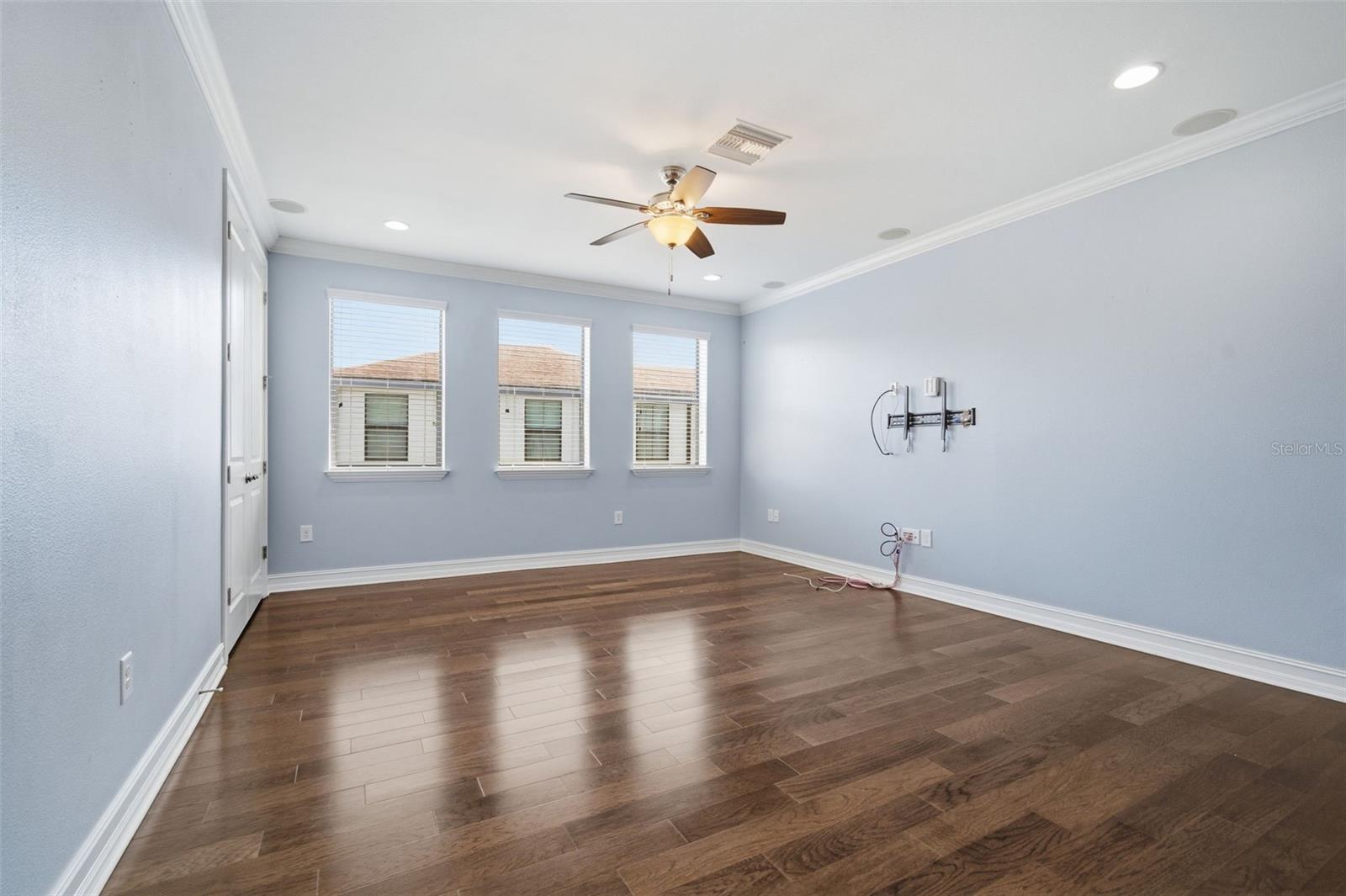 4335 ORTONA LN — photo 45