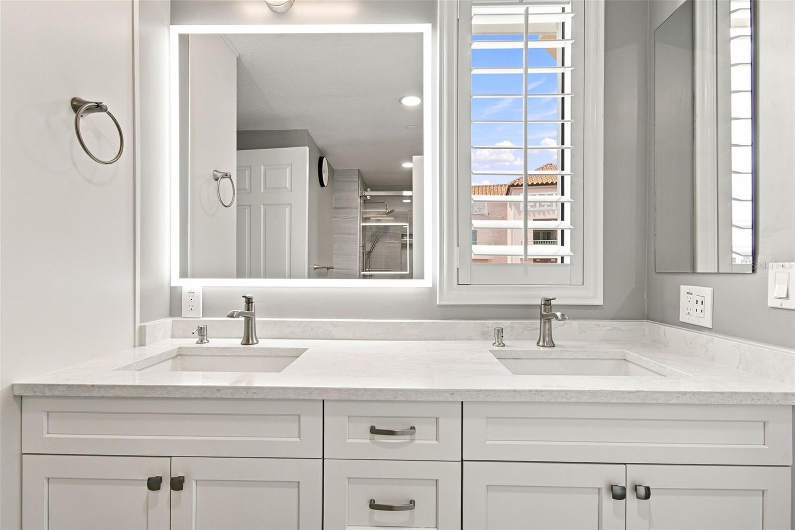 555 5TH AVE NE #711 — photo 64