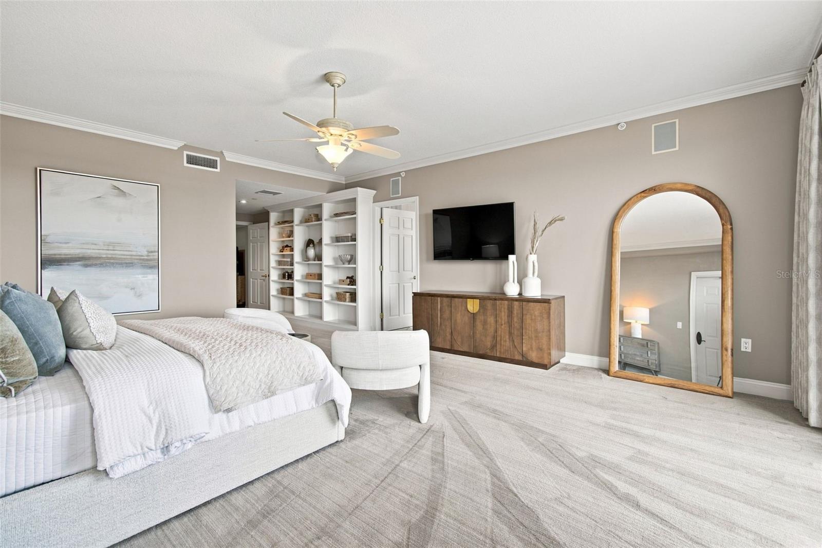 555 5TH AVE NE #711 — photo 47