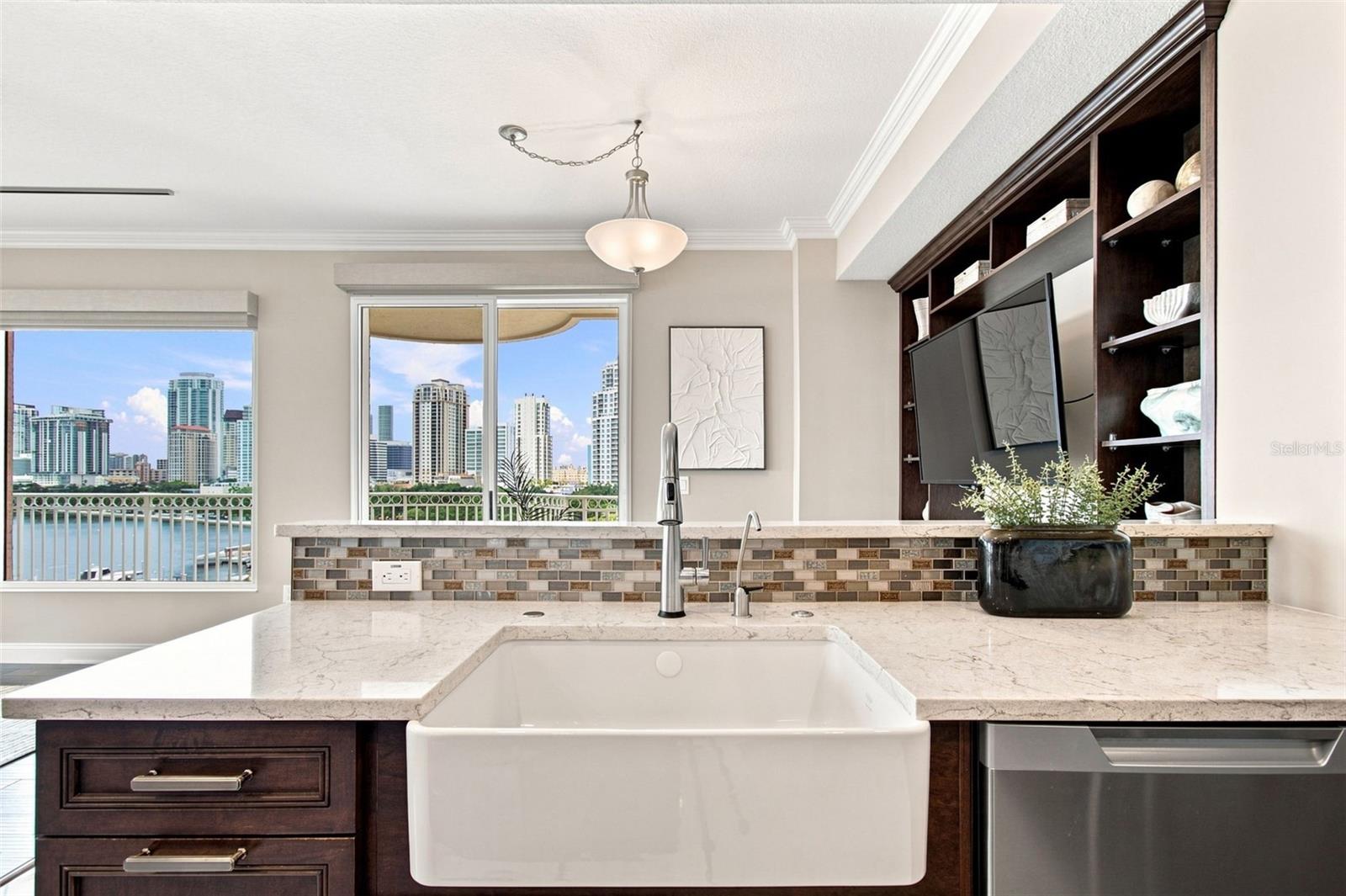 555 5TH AVE NE #711 — photo 39