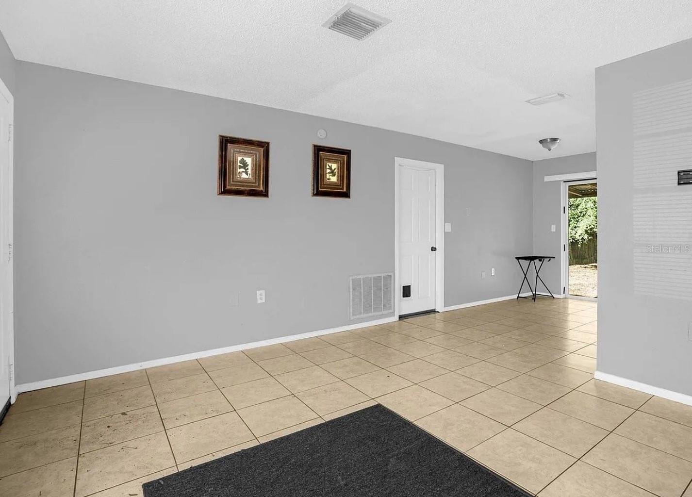 15115 OMAHA ST — photo 10
