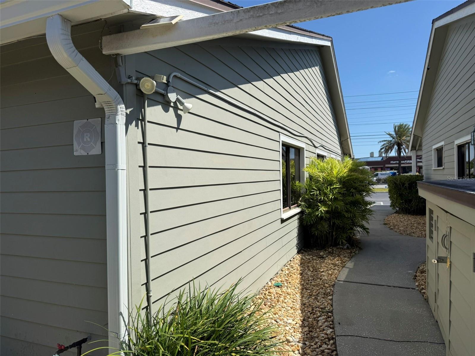 10225 ULMERTON RD #7C — photo 4